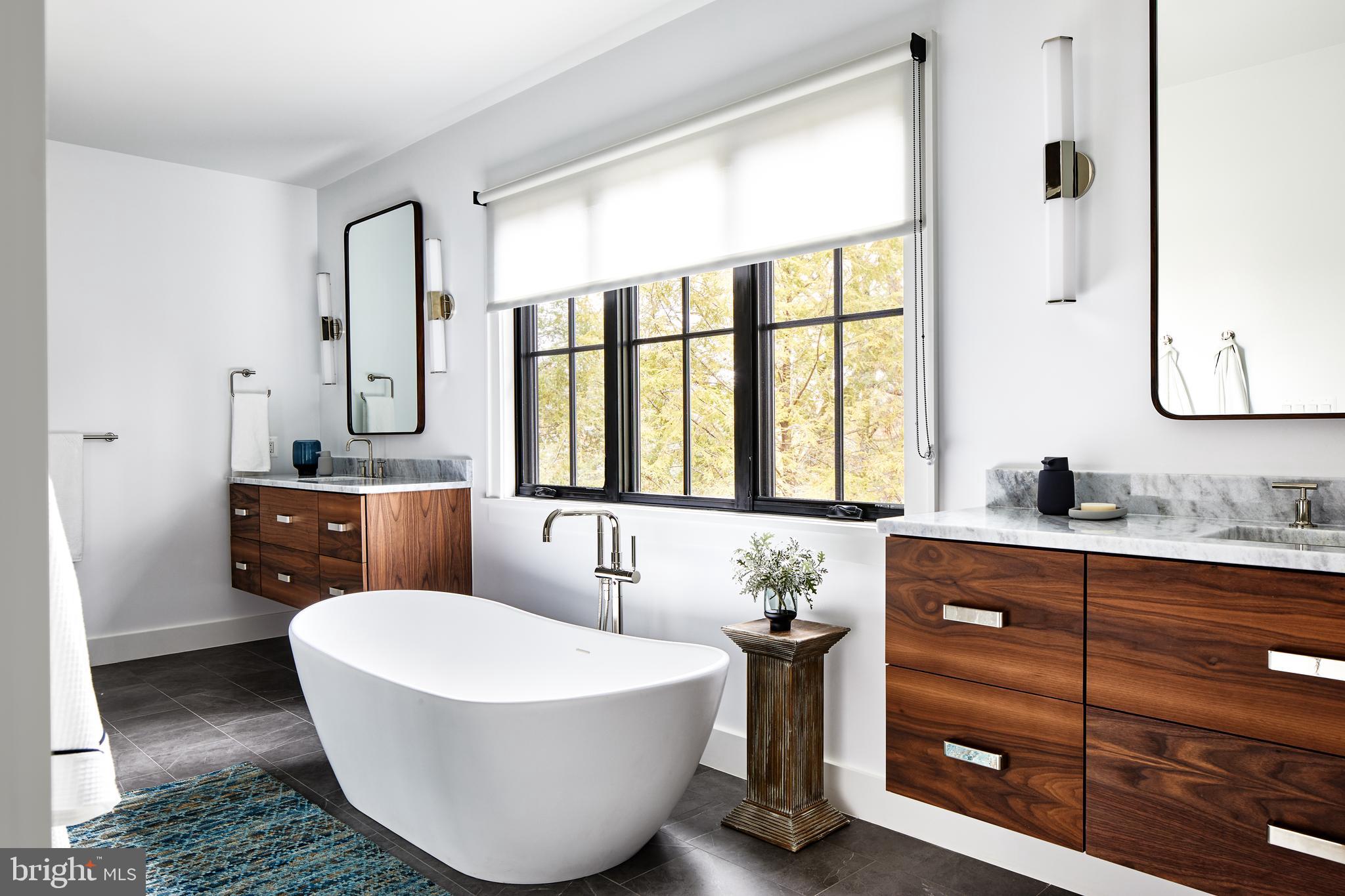 COUNTRY CLUB HILLS - Residential