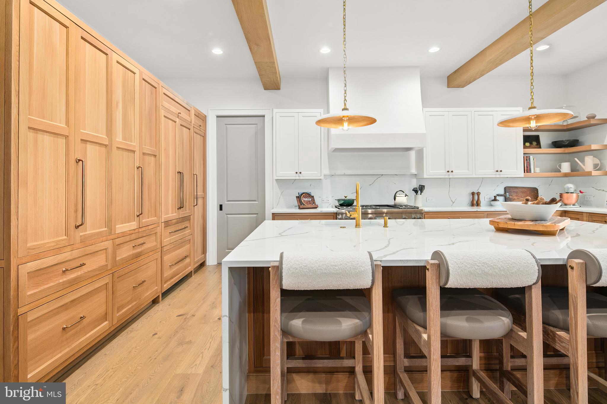 COUNTRY CLUB HILLS - Residential