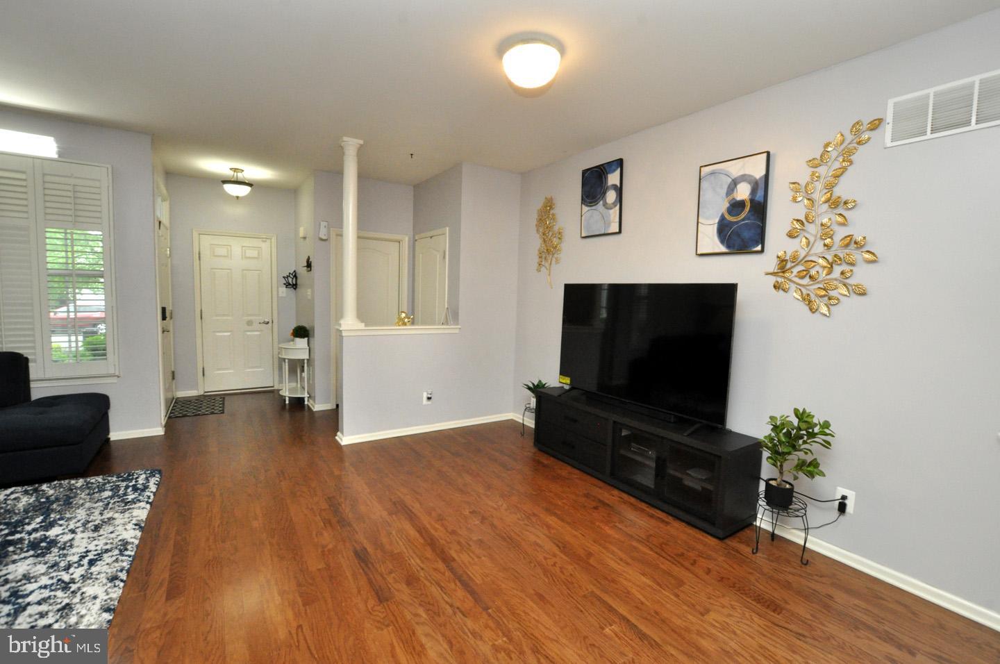 208 STARBOARD WAY