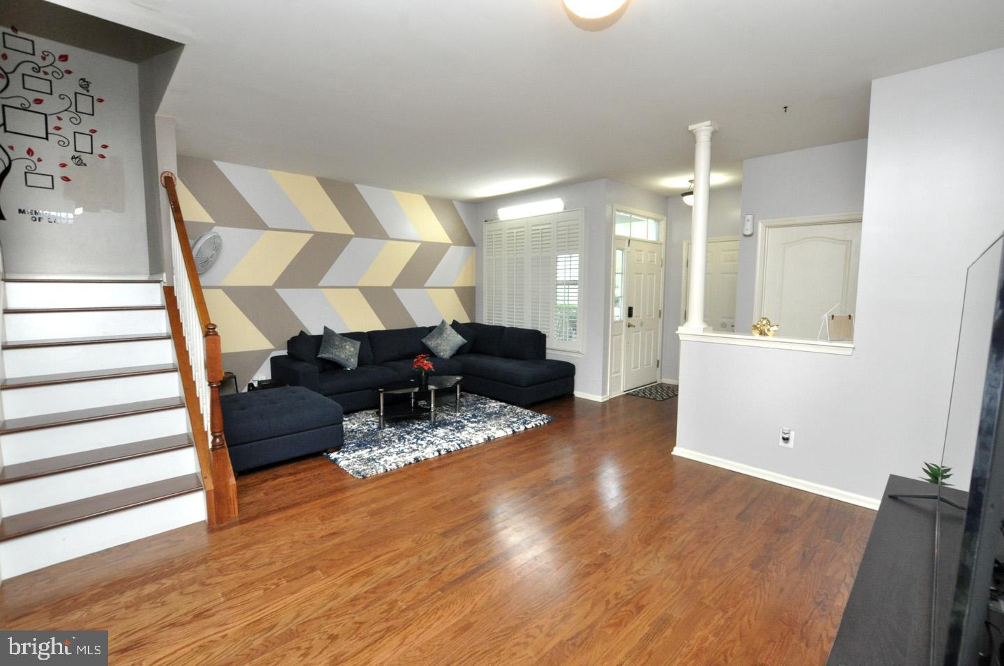 208 STARBOARD WAY