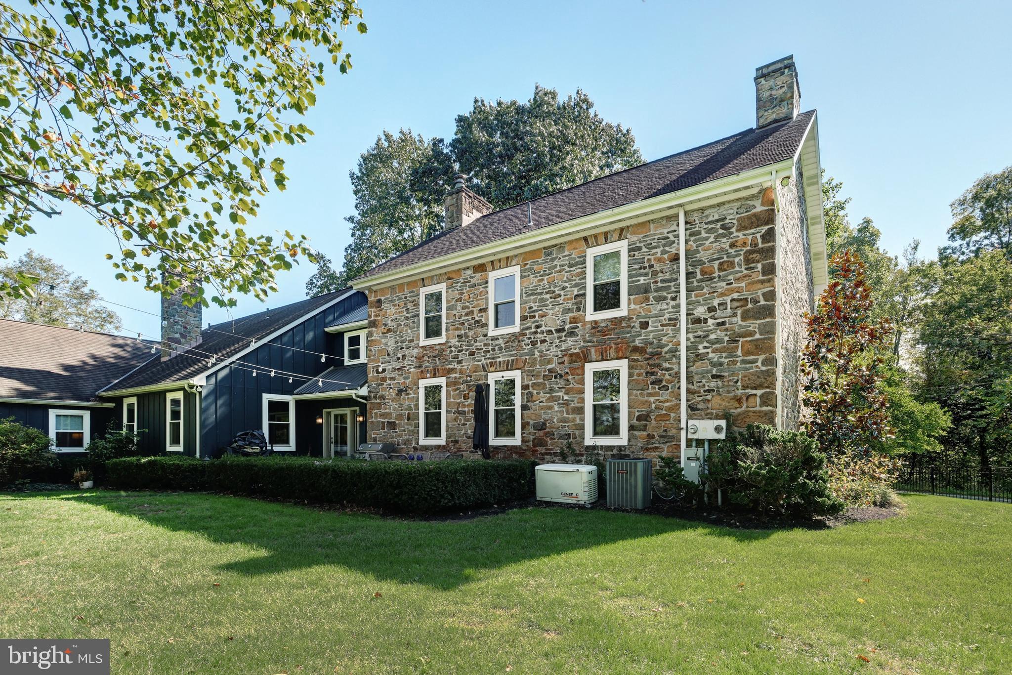 HUNTINGTON TOWNSHIP - Residential