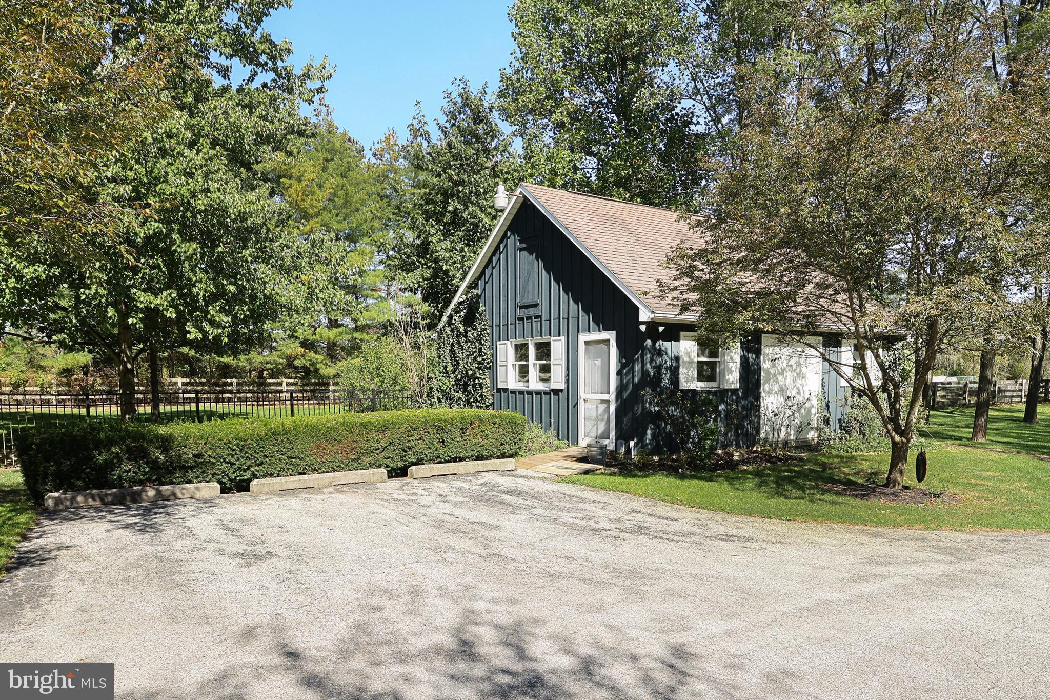 HUNTINGTON TOWNSHIP - Residential