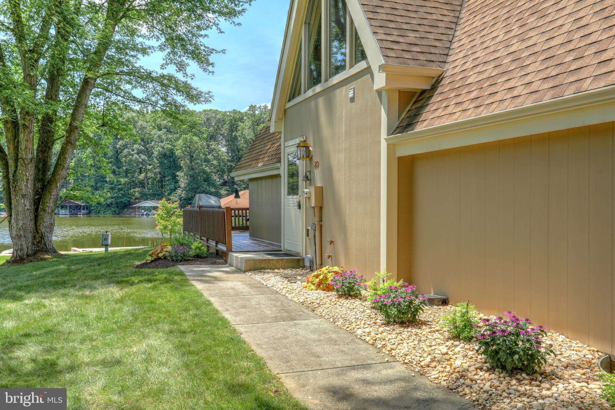 LAKE MEADE - Residential