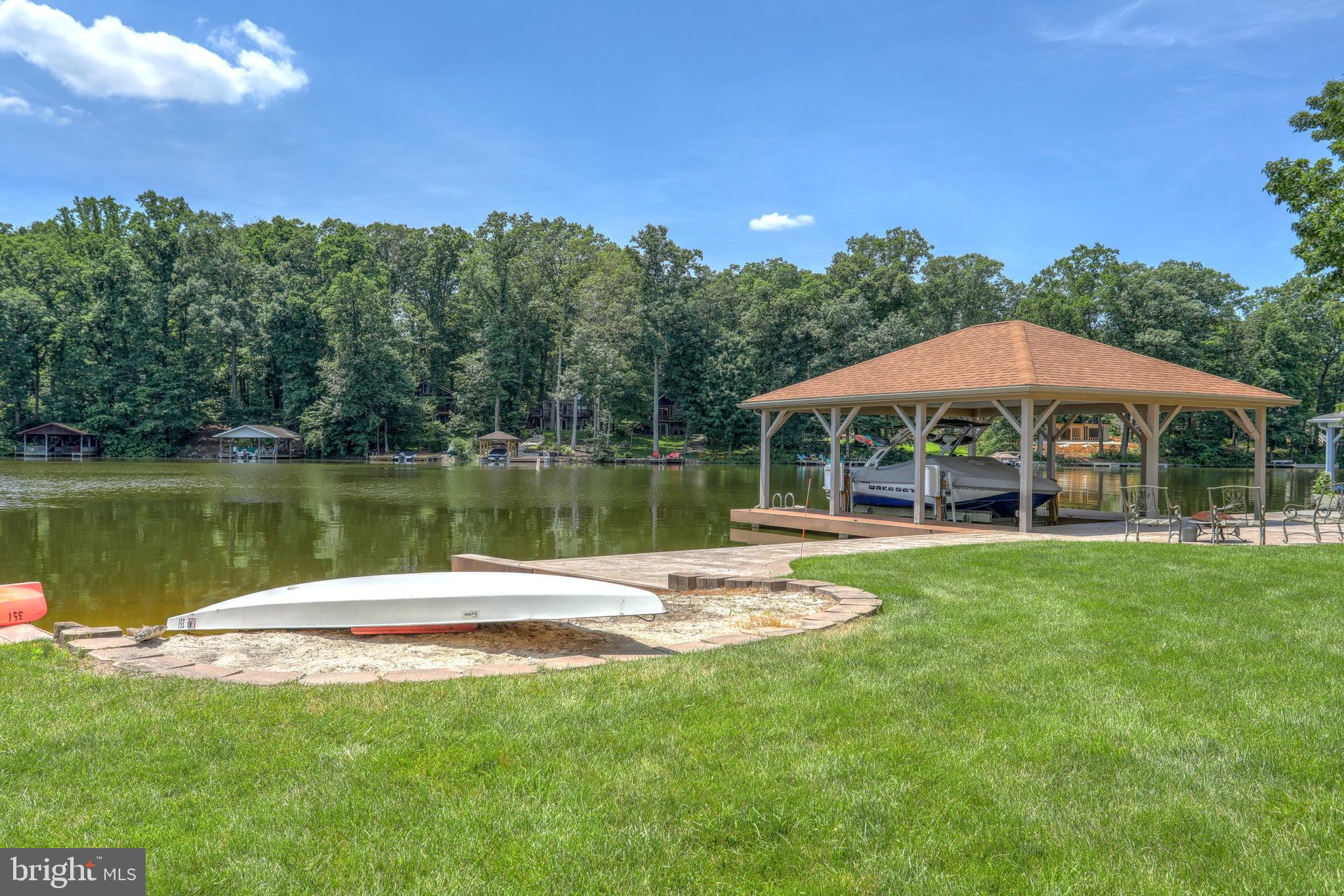 LAKE MEADE - Residential