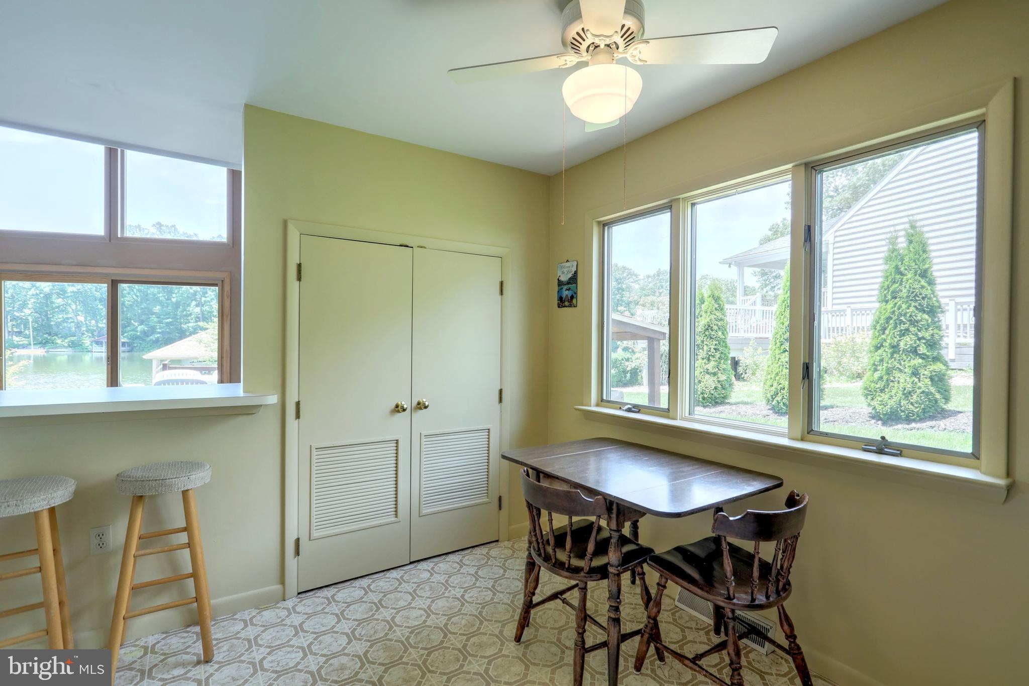 LAKE MEADE - Residential
