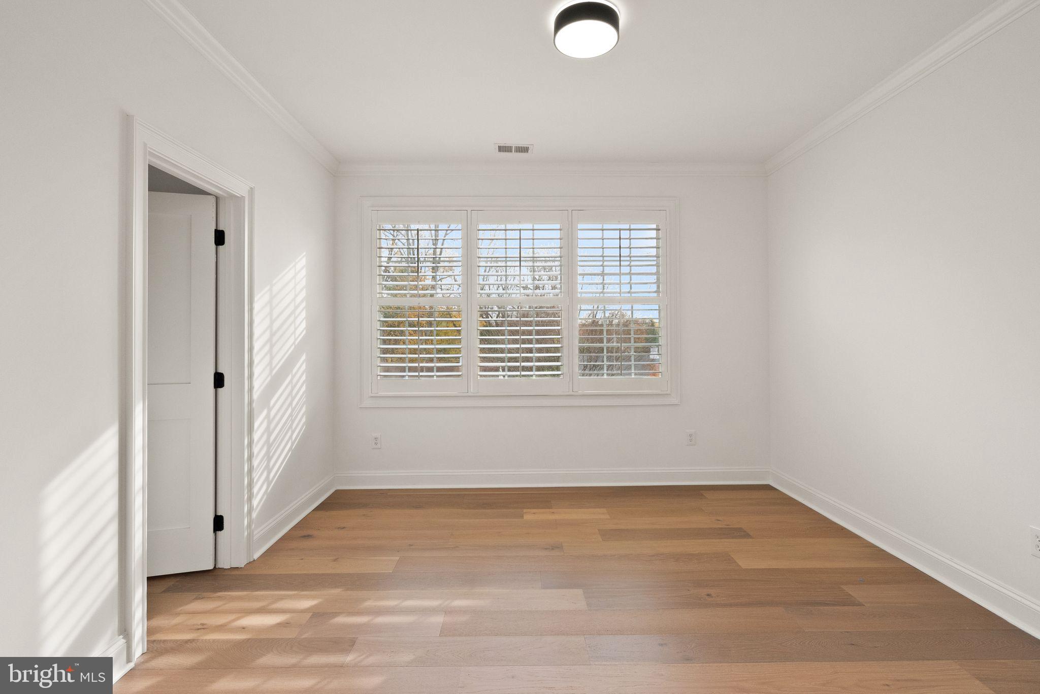 ROCK CREEK KNOLLS - Residential