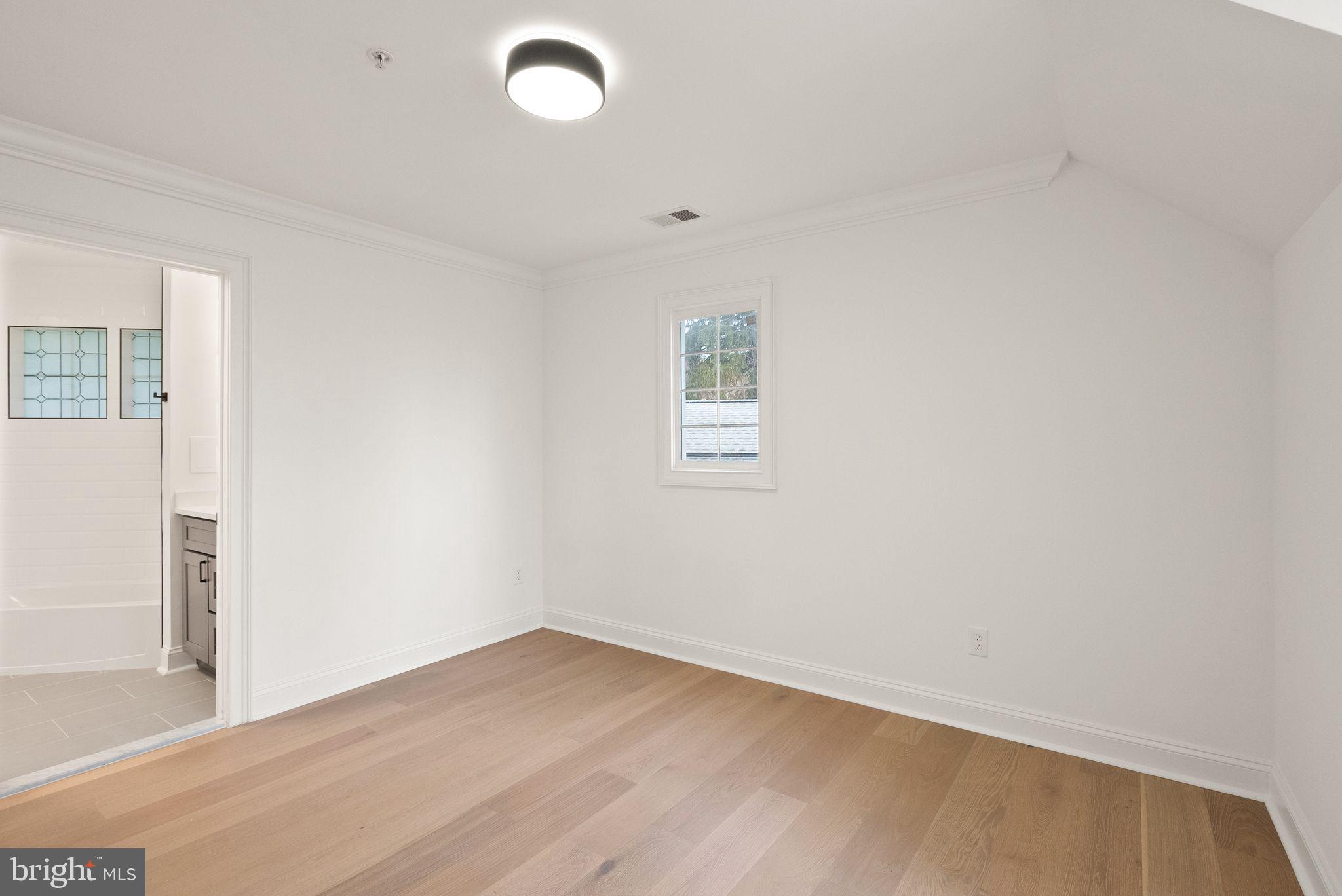 ROCK CREEK KNOLLS - Residential