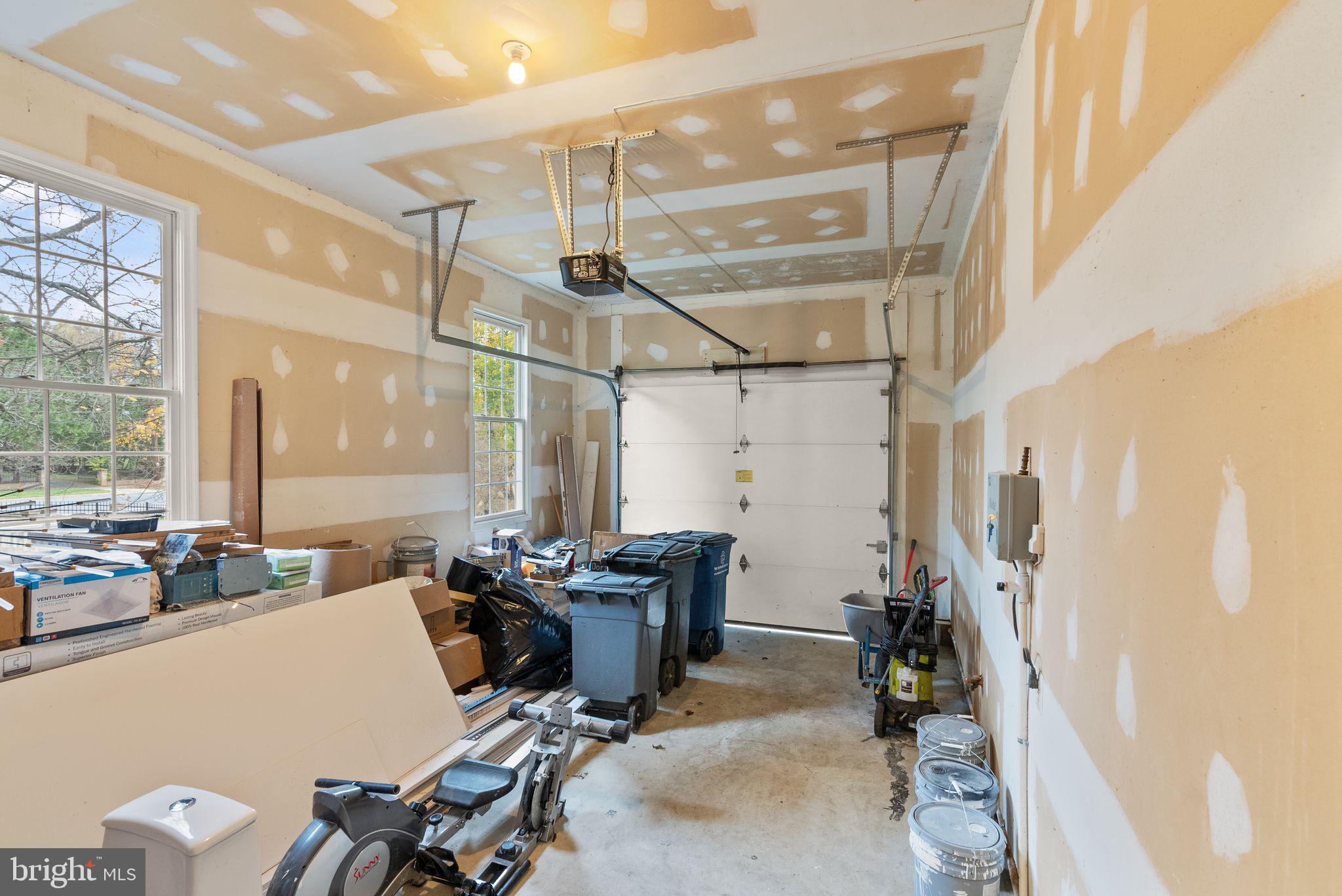 ROCK CREEK KNOLLS - Residential