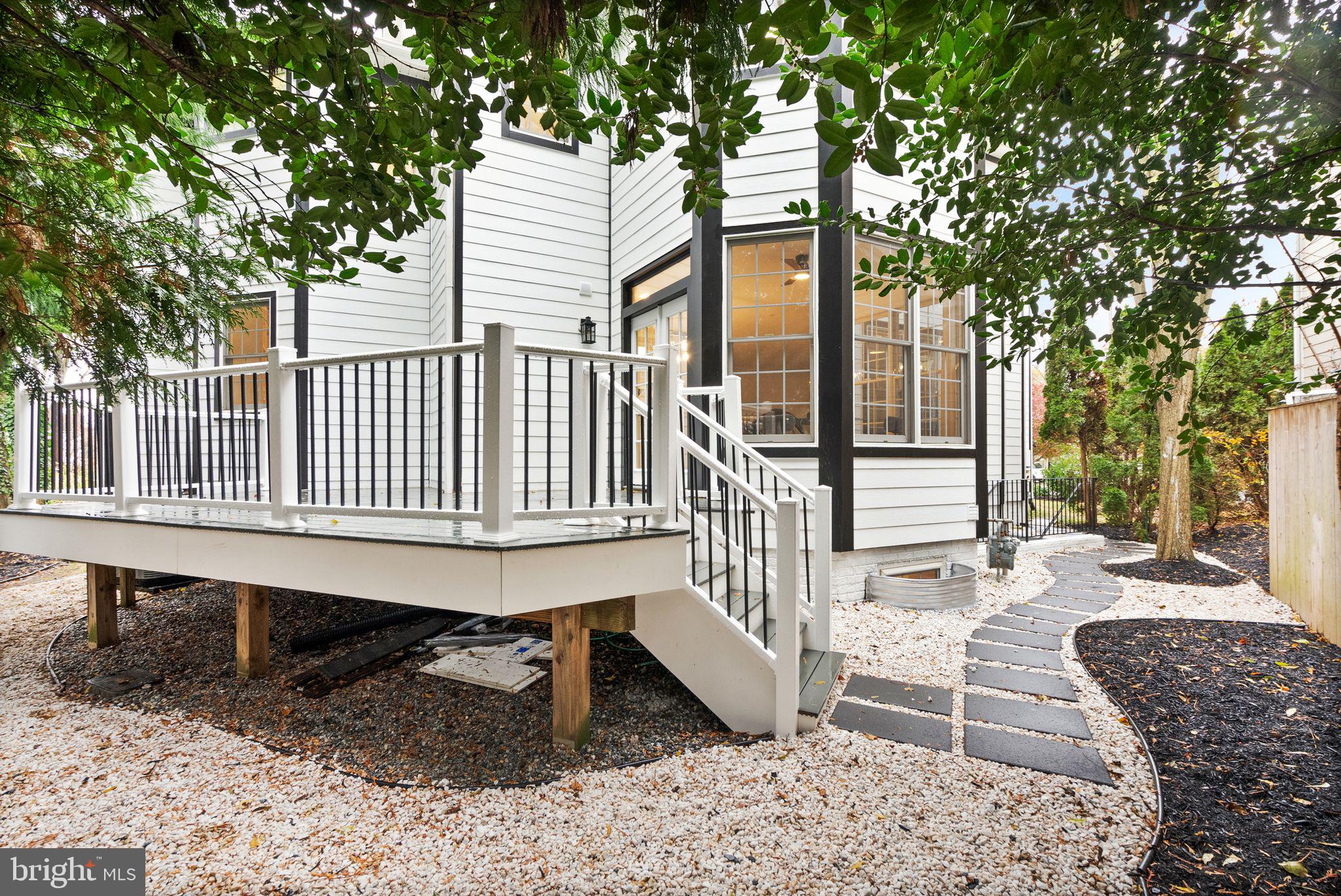 ROCK CREEK KNOLLS - Residential