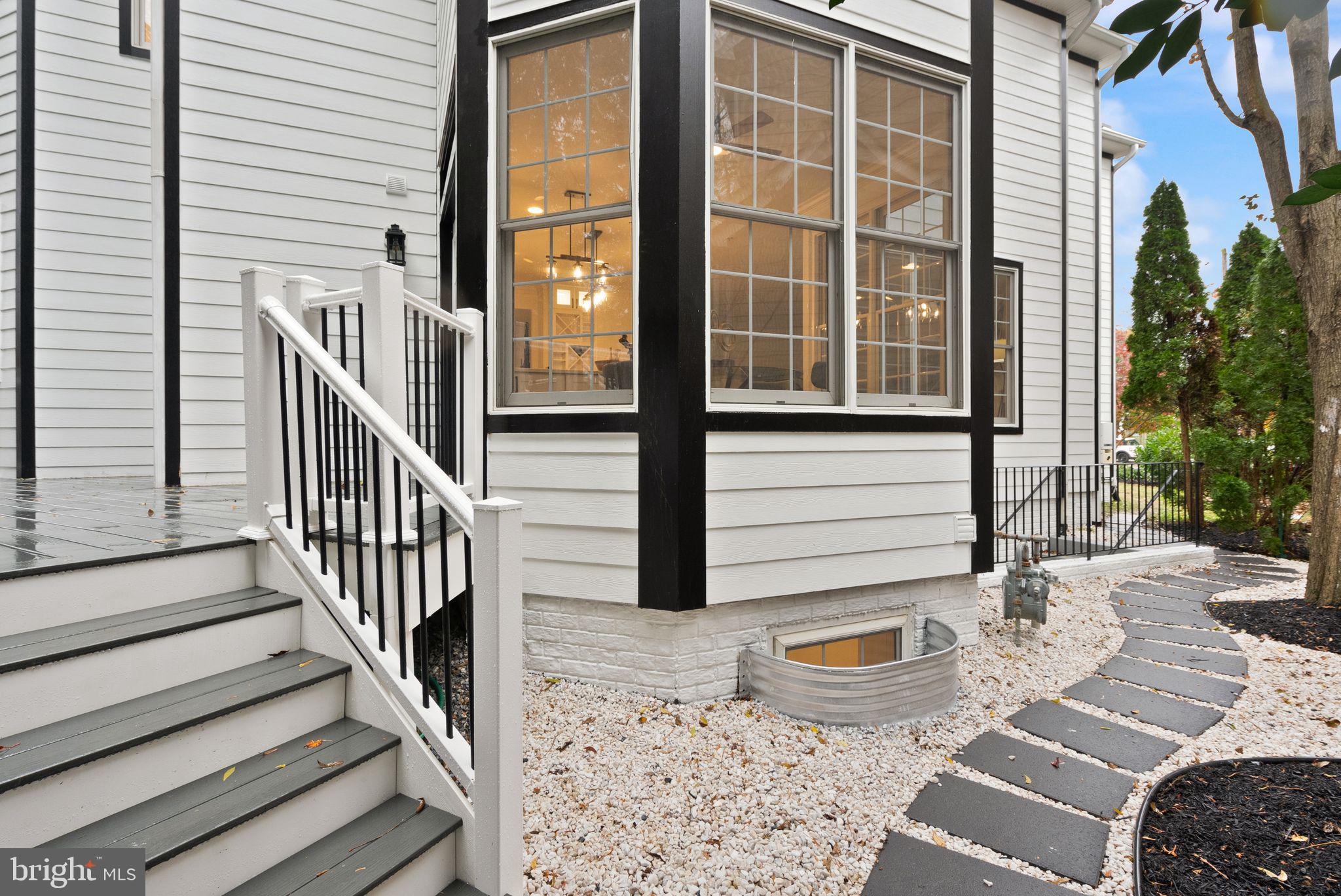 ROCK CREEK KNOLLS - Residential