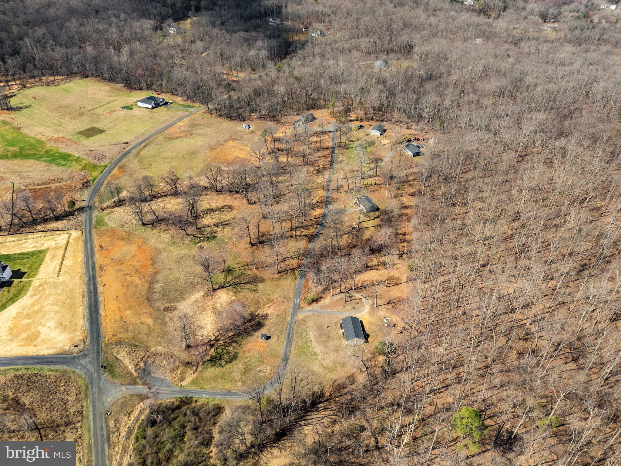 7-27 & 7-27F FLETCHER LANE