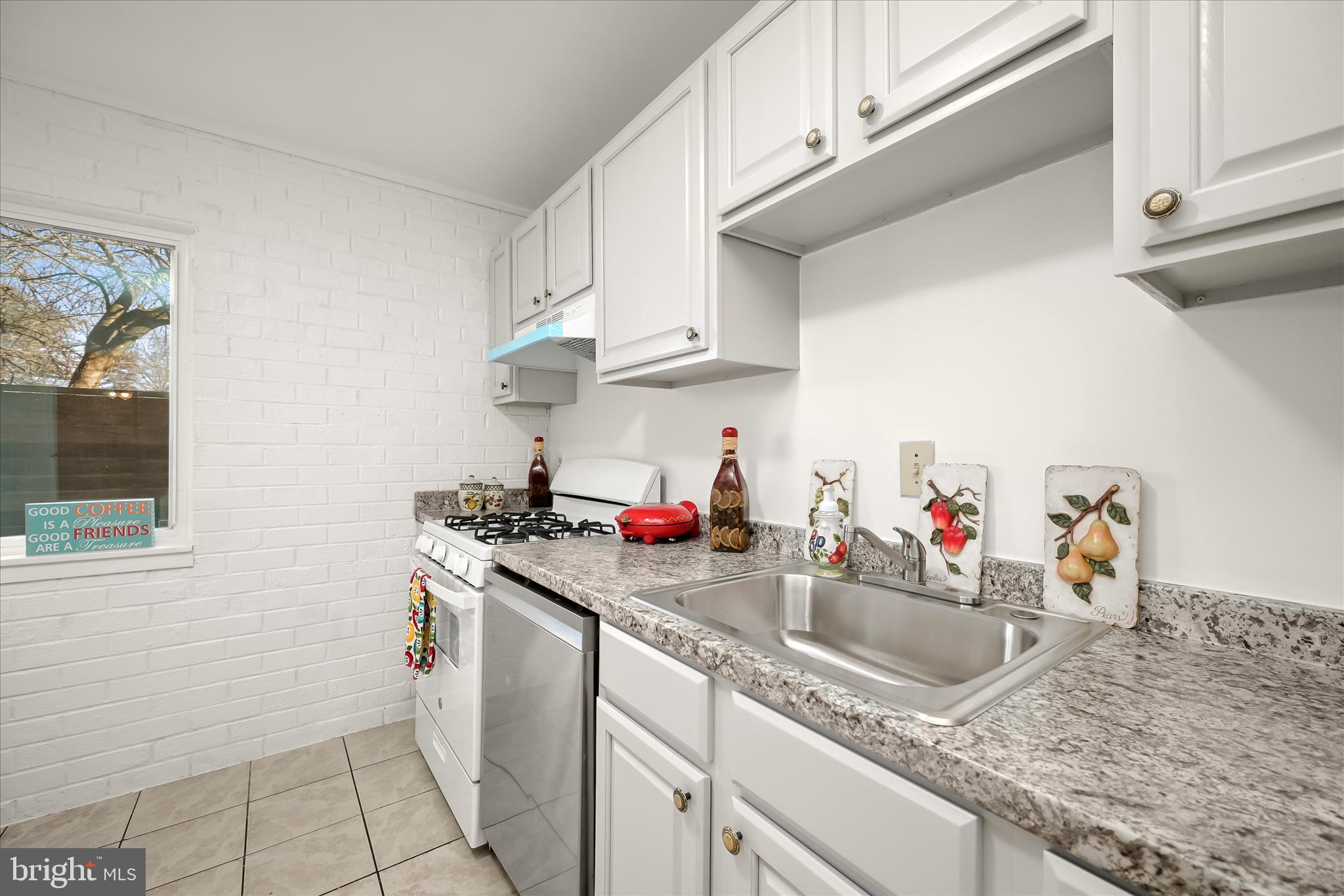 THOMAS CHOICE GARDENS - Residential