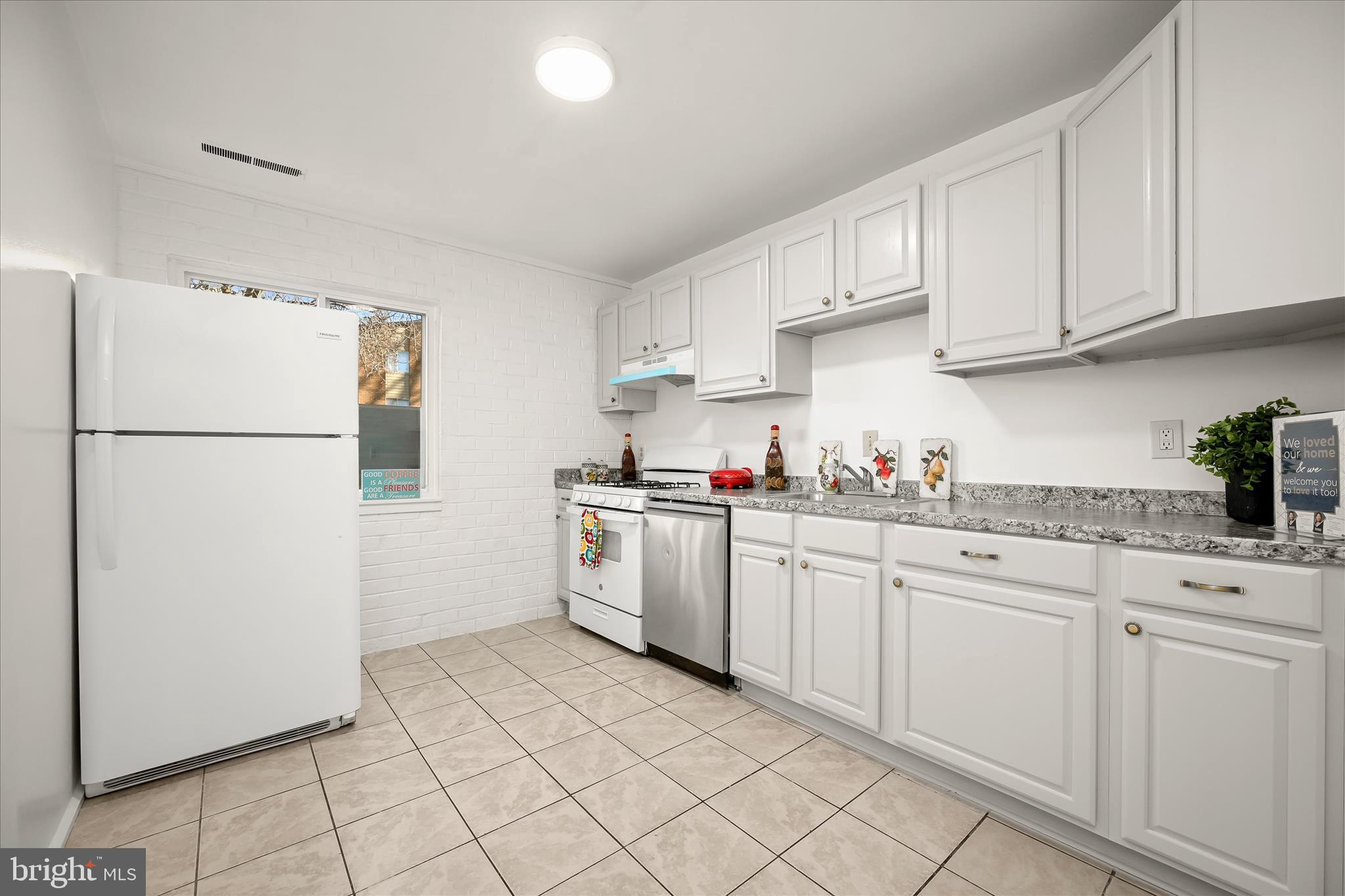 THOMAS CHOICE GARDENS - Residential