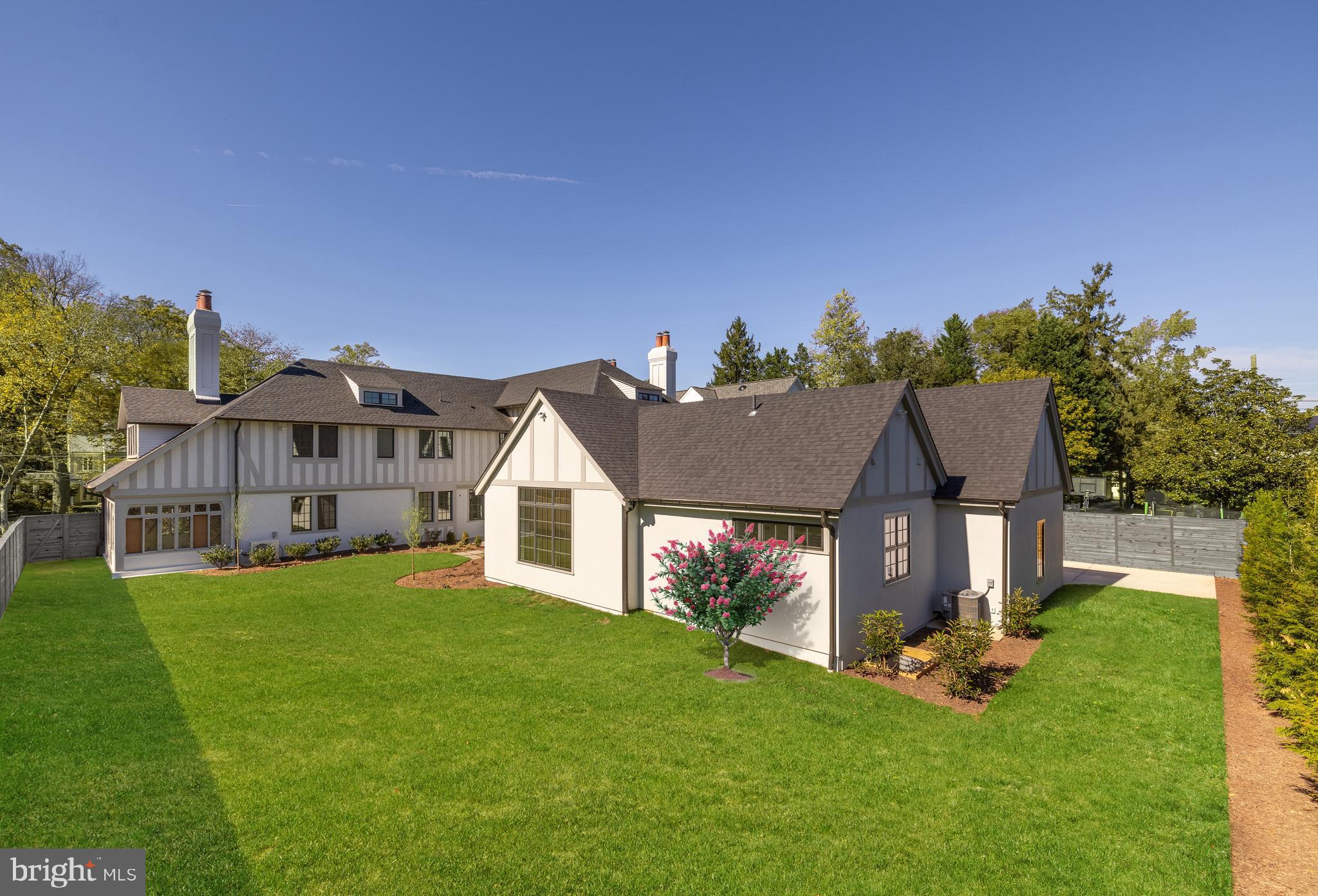 EDGEMOOR - Residential