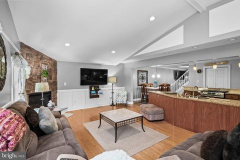 22 CHRISTIAN LANE CHERRY HILL NJ 08002