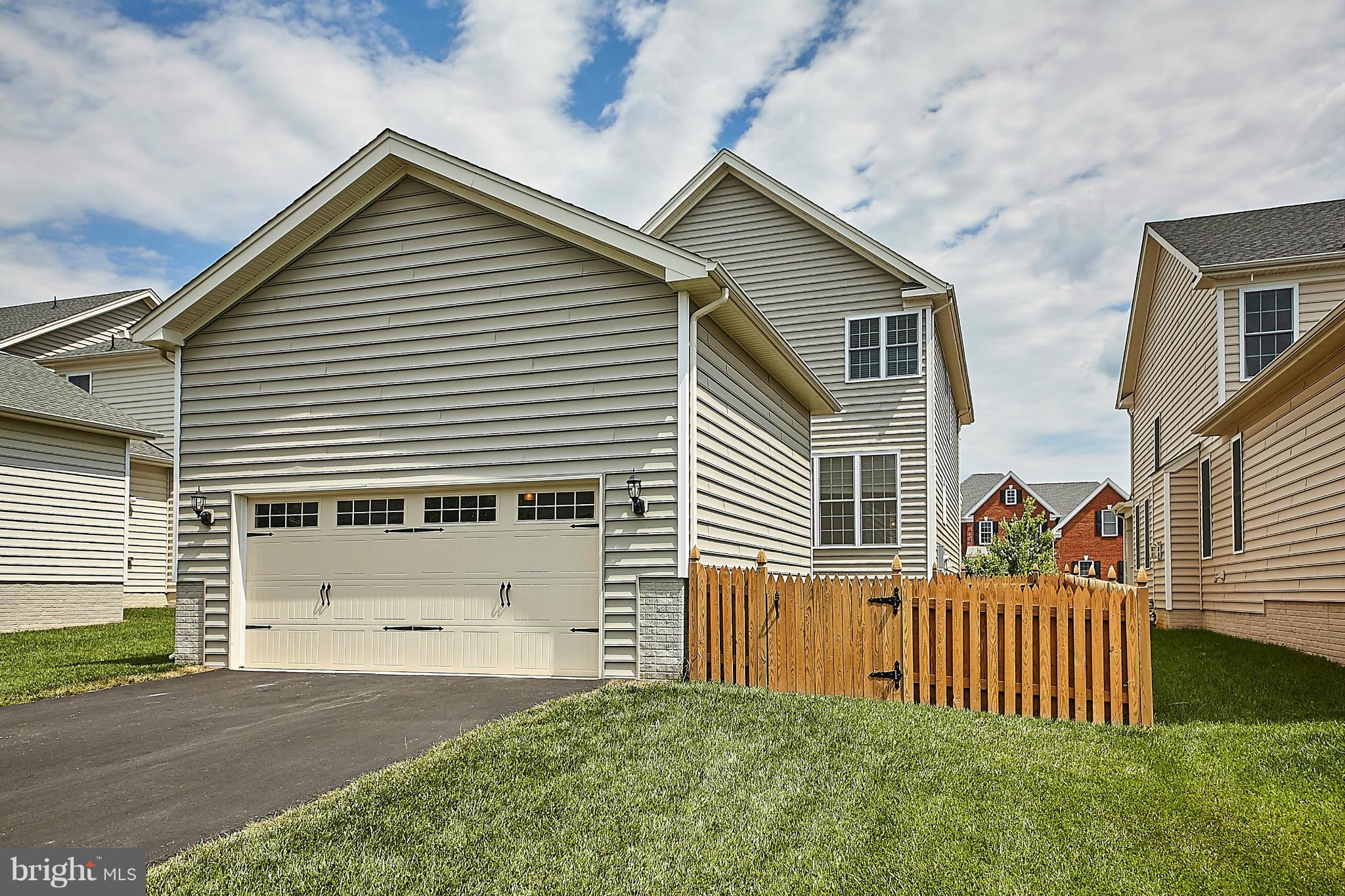 DOMINION VALLEY COUNTRY CLUB - Residential