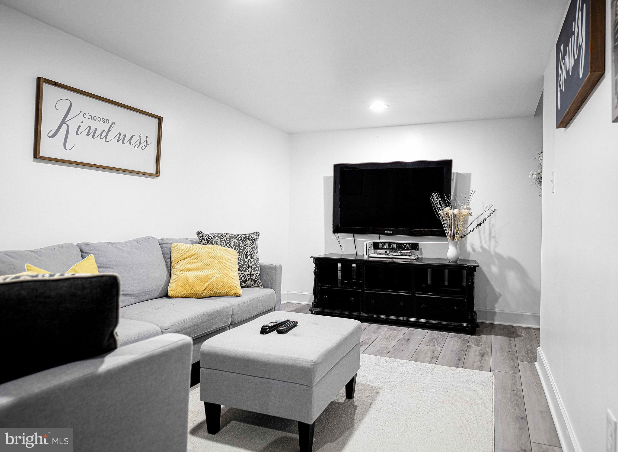 WEST RIDING - Residential