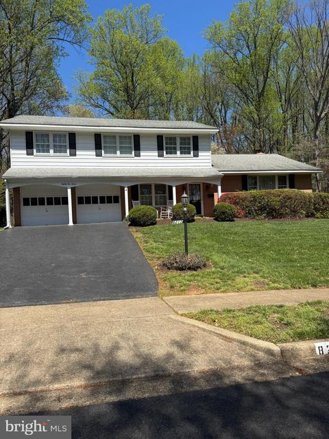 8212 CHIVALRY ROAD ANNANDALE VA 22003
