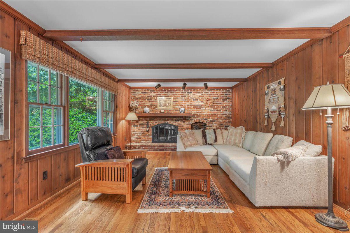 CAMELOT - Residential