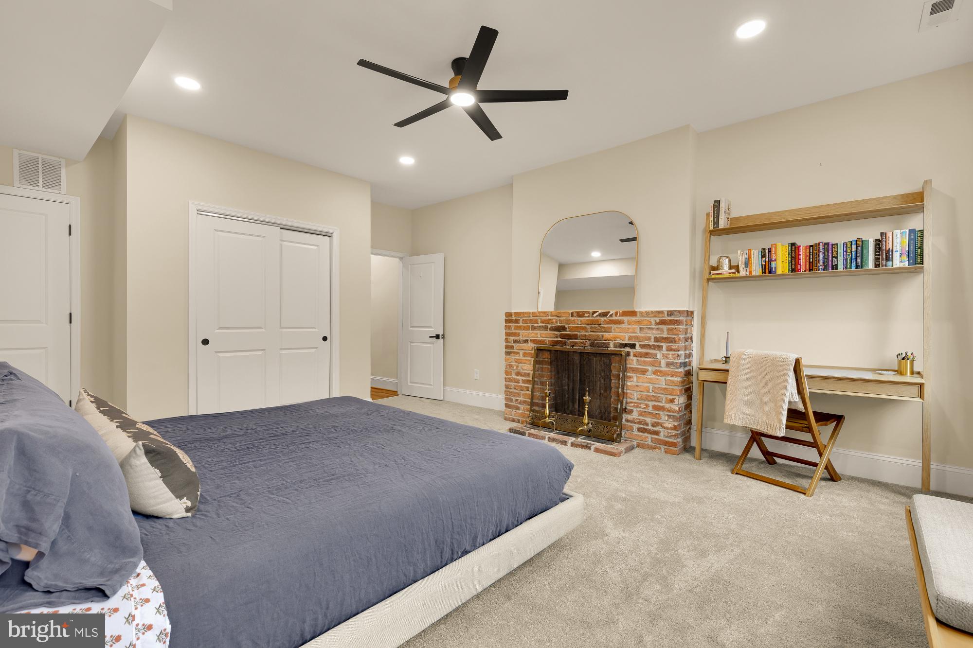 BUTCHERS HILL - Residential