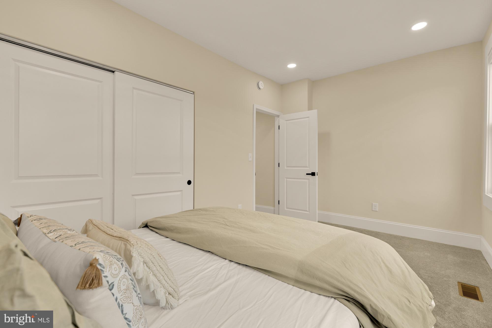 BUTCHERS HILL - Residential