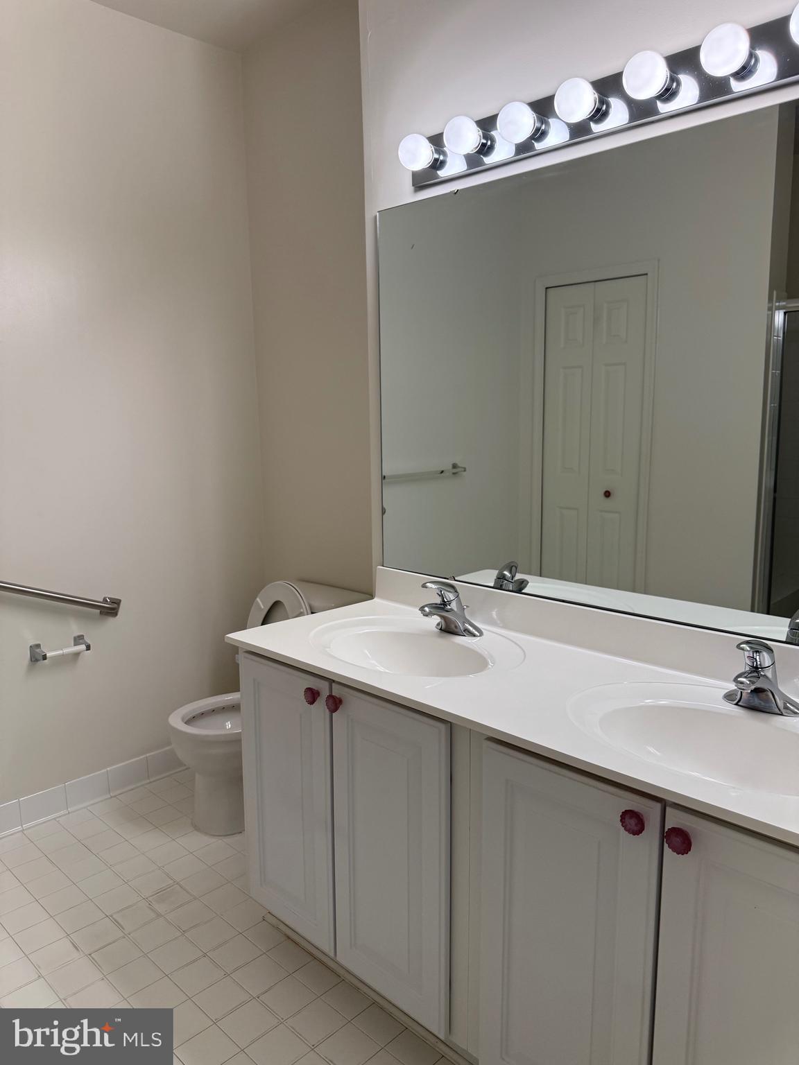 GLYNDON TRACE - Residential