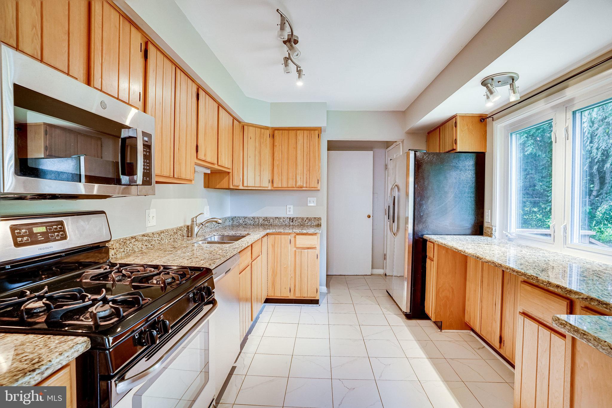 ROCART TERRACE - Residential Lease