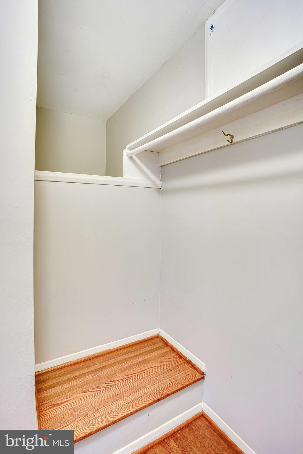 ROCART TERRACE - Residential Lease