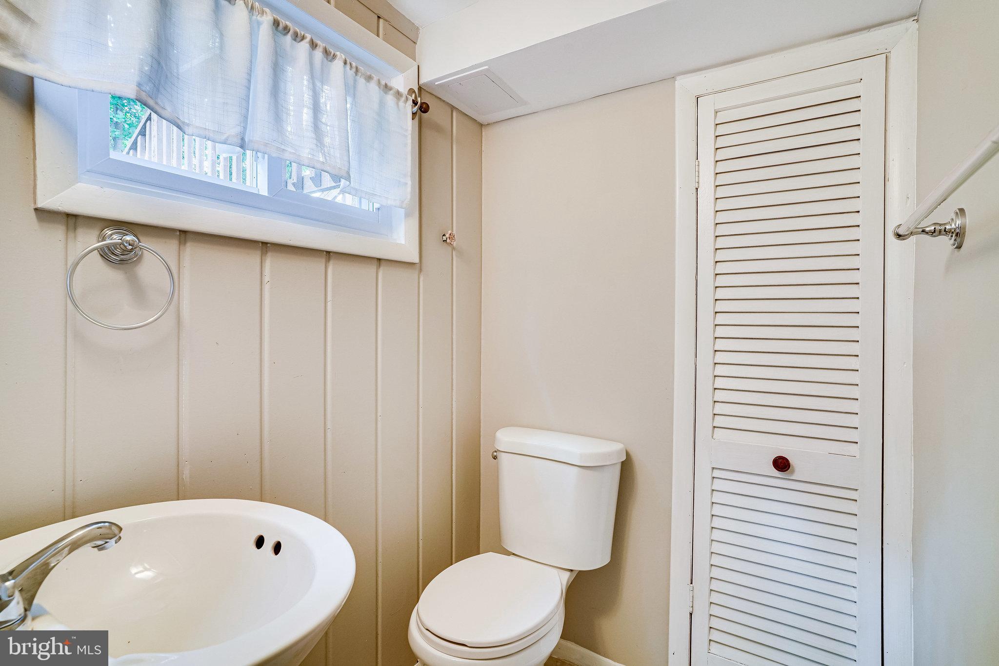 ROCART TERRACE - Residential Lease