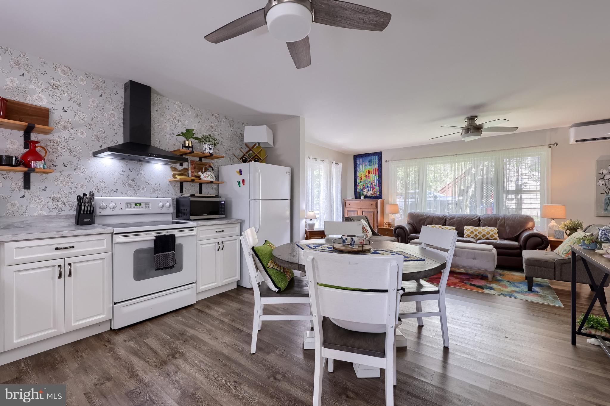 POCONO COUNTRY PLACE - Residential