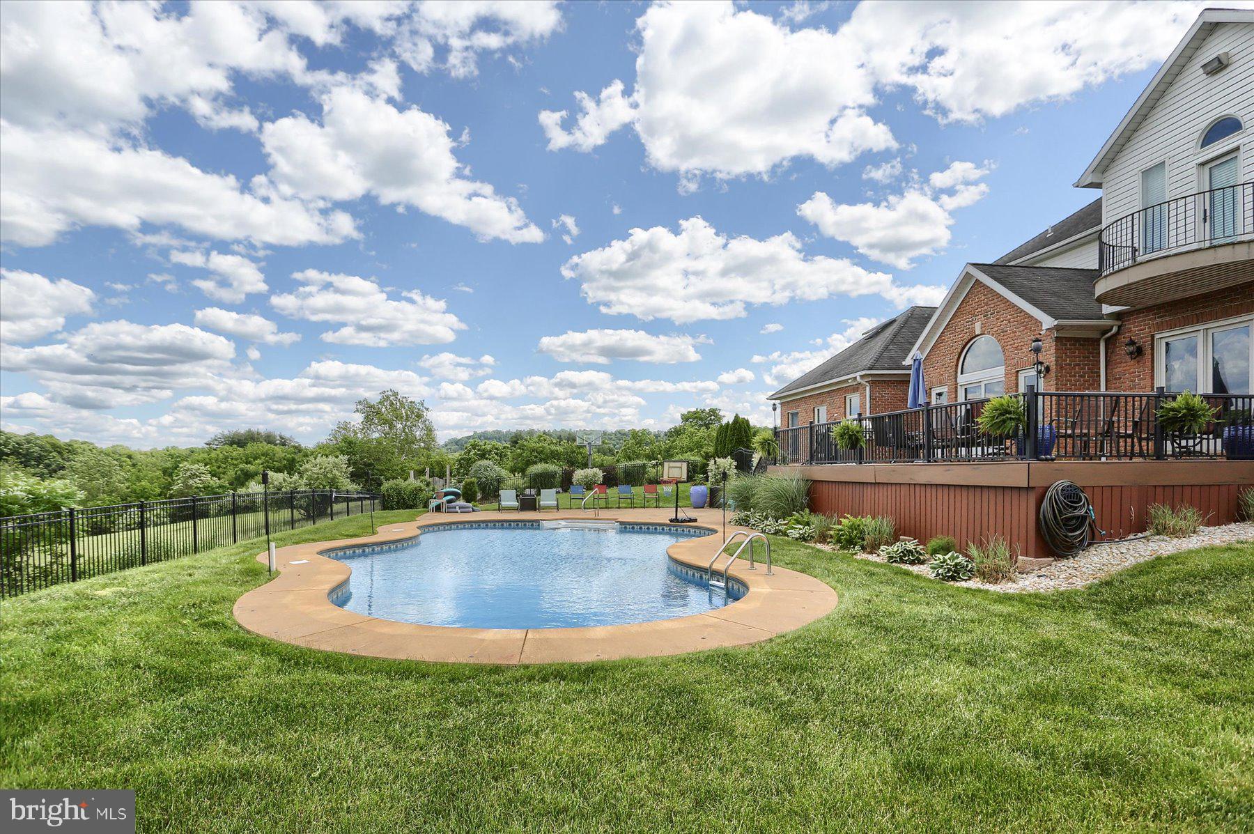 FORD FARM - Residential