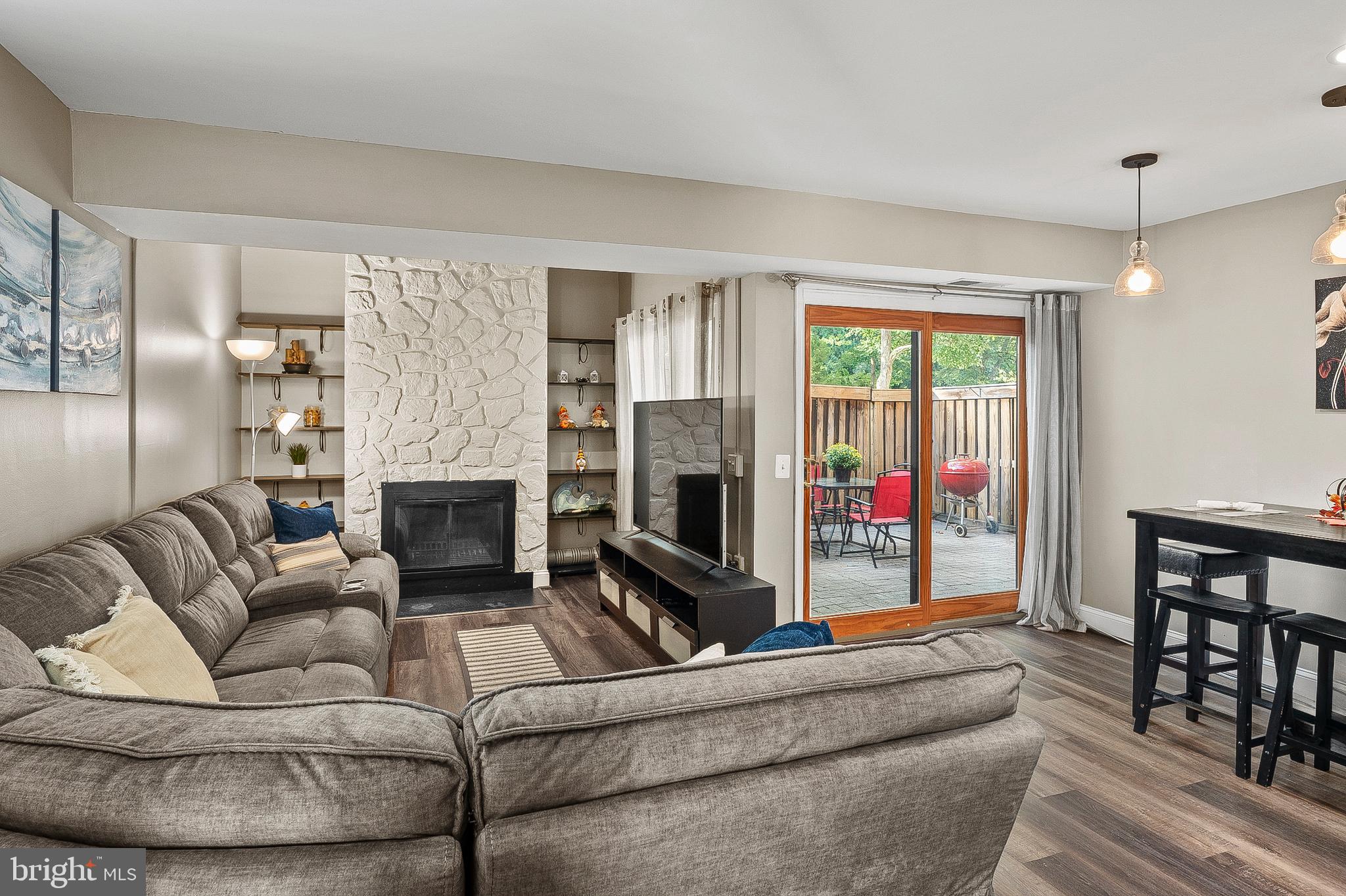 SIERRA VILLAS - Residential