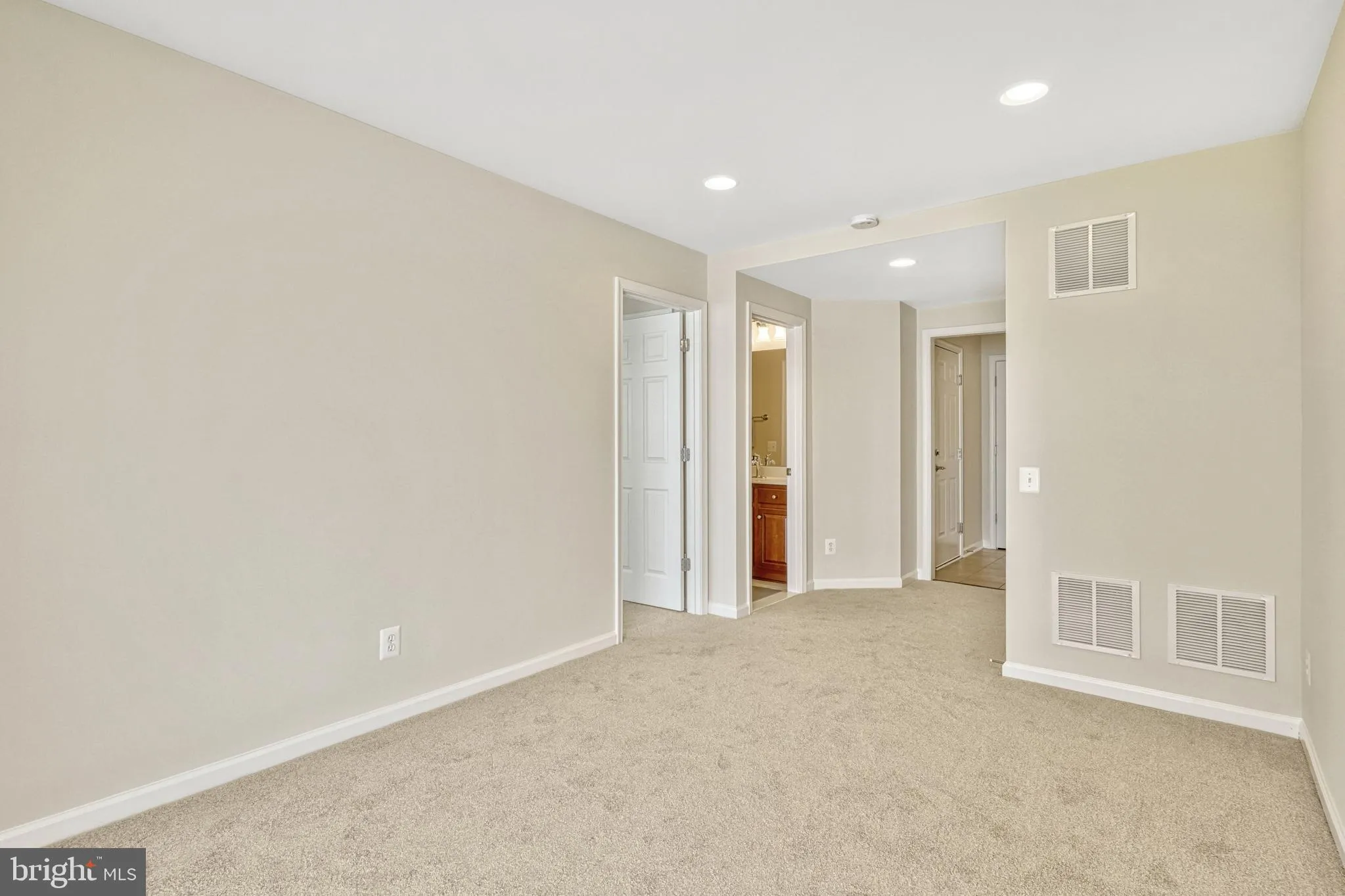 Brambleton, Virginia 20148, United States, 4 Bedrooms Bedrooms, ,4 BathroomsBathrooms,Residential,Coming Soon,172469