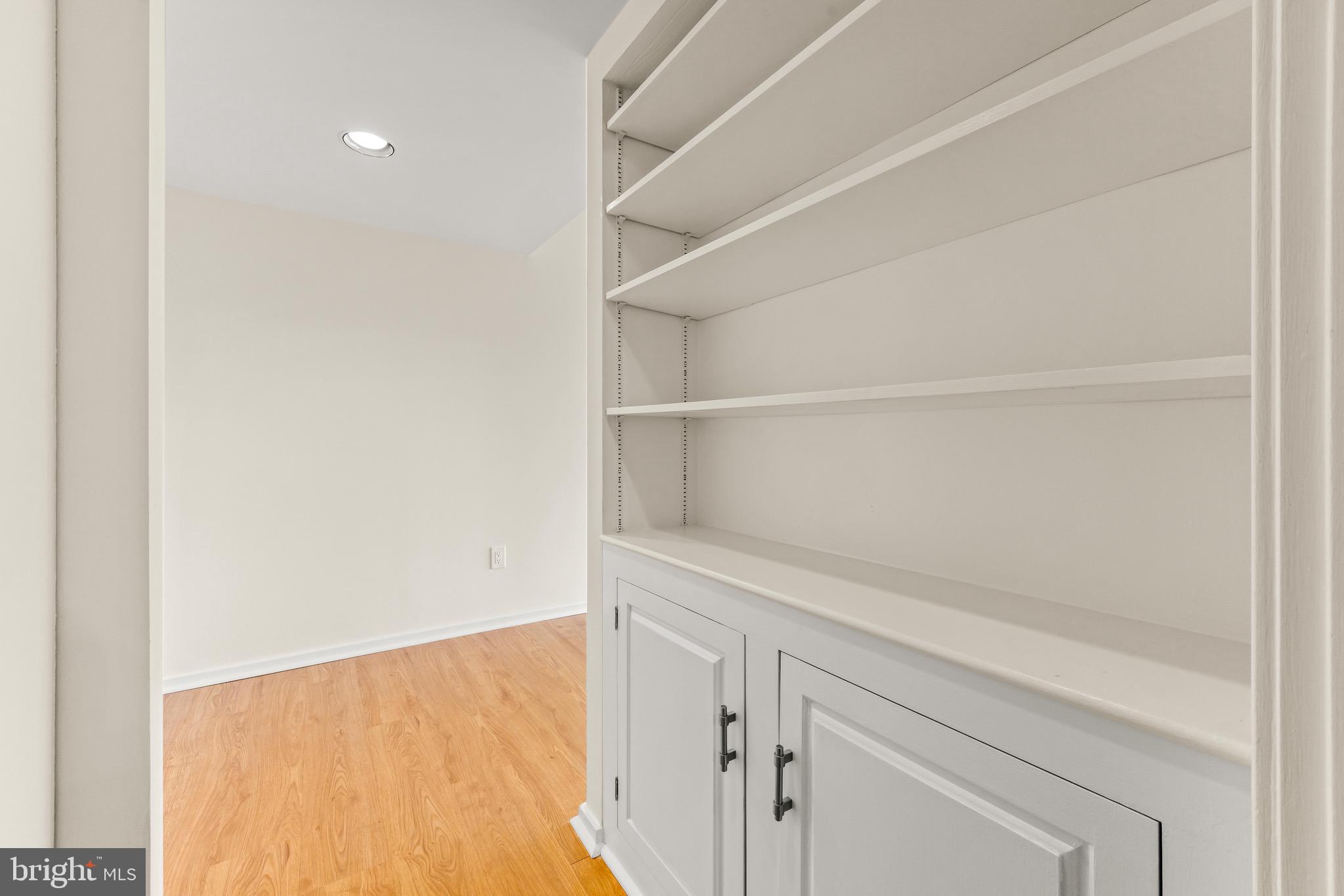 WINTHROP HOUSE - Residential