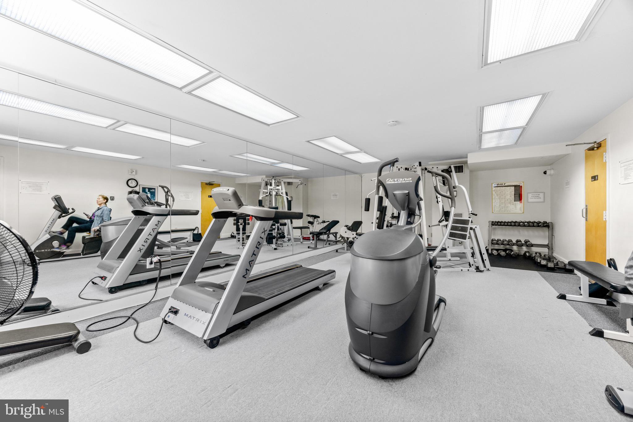 WINTHROP HOUSE - Residential