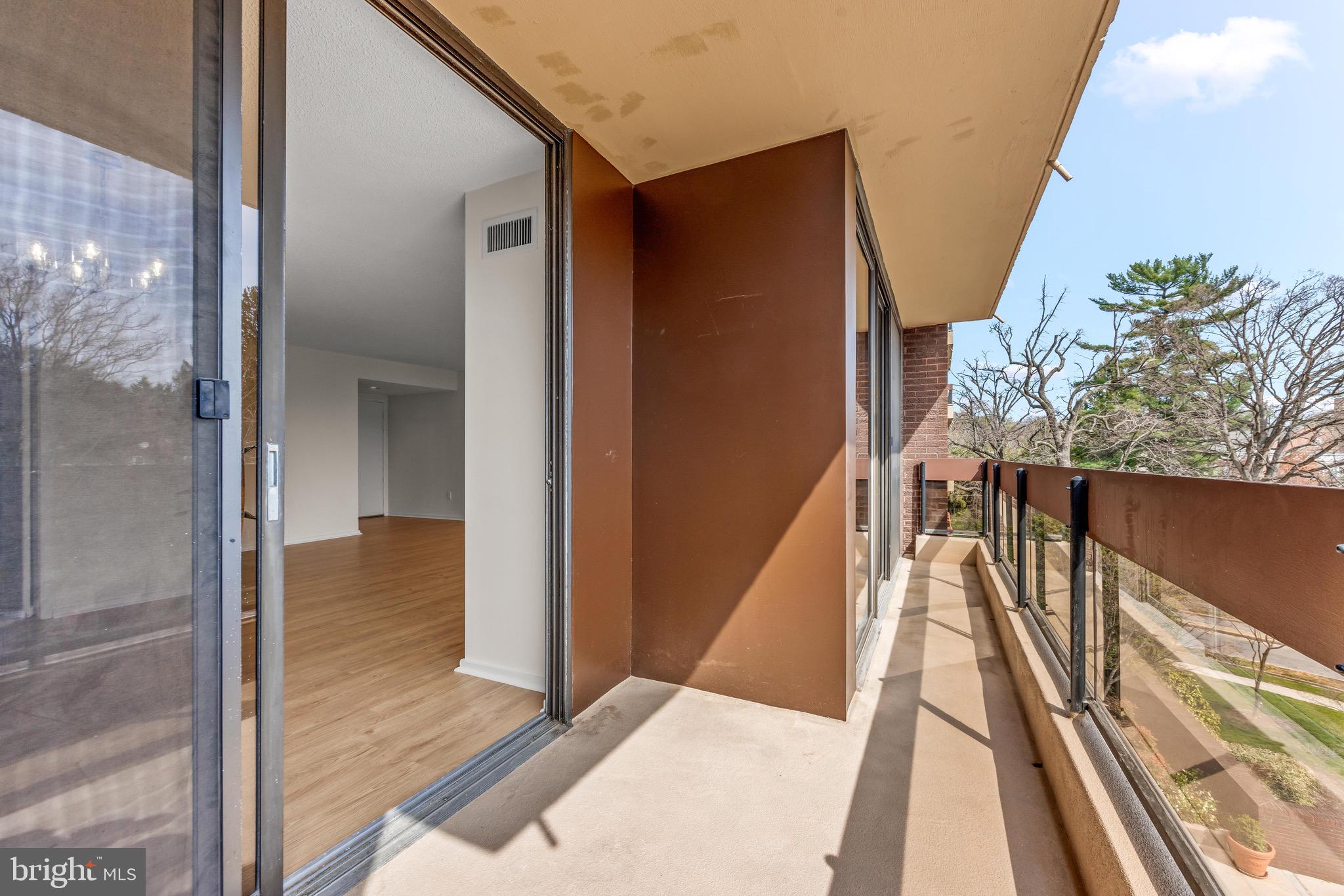 WINTHROP HOUSE - Residential