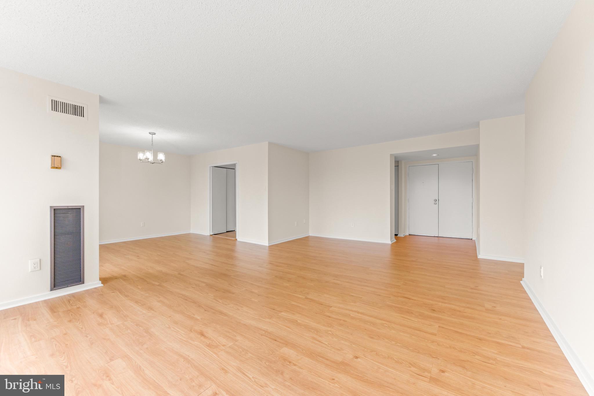 WINTHROP HOUSE - Residential