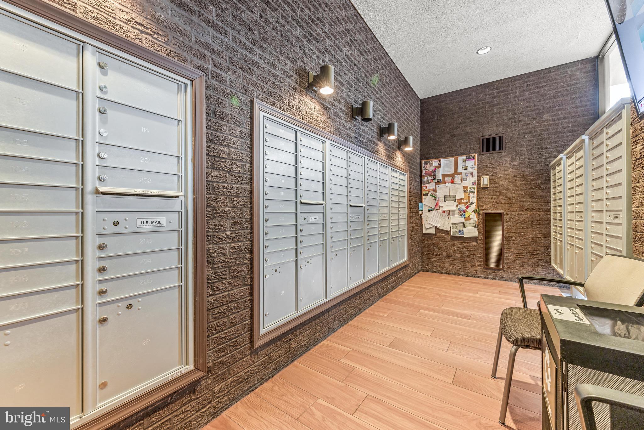 WINTHROP HOUSE - Residential