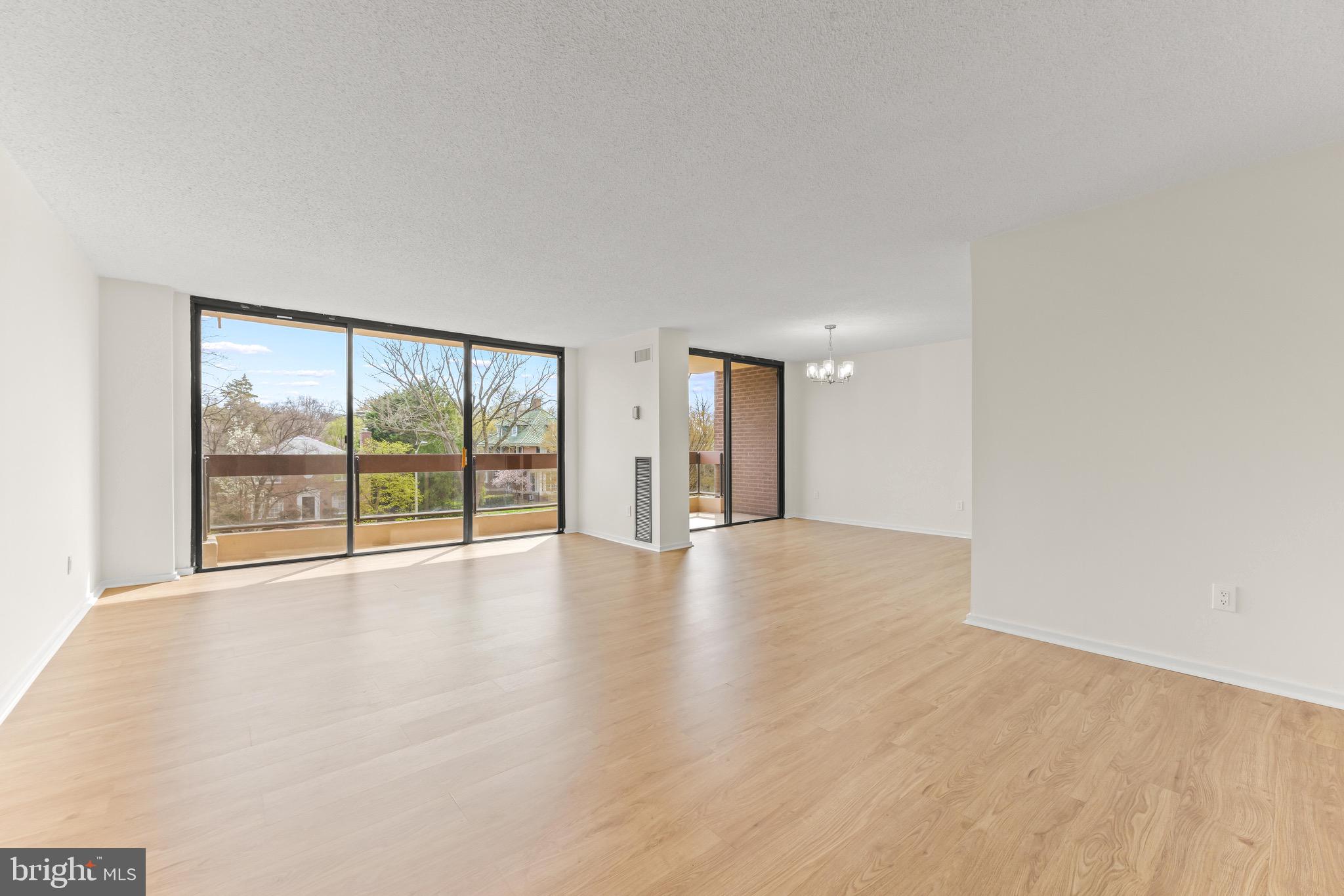 WINTHROP HOUSE - Residential