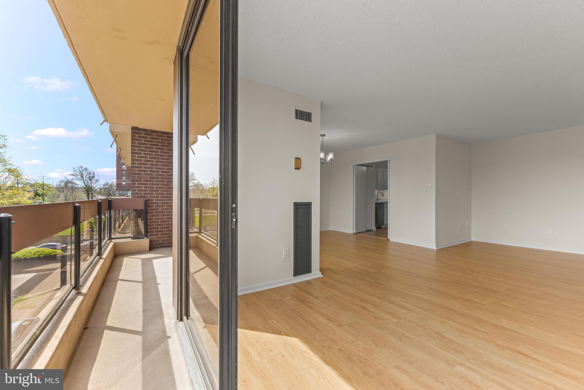 WINTHROP HOUSE - Residential