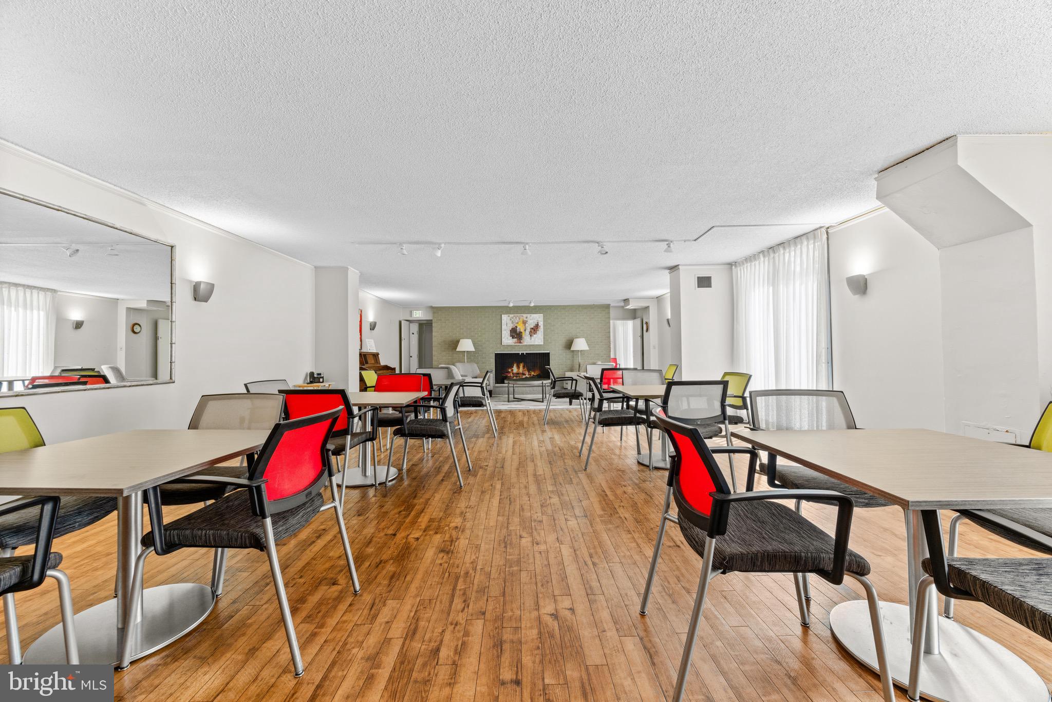 WINTHROP HOUSE - Residential