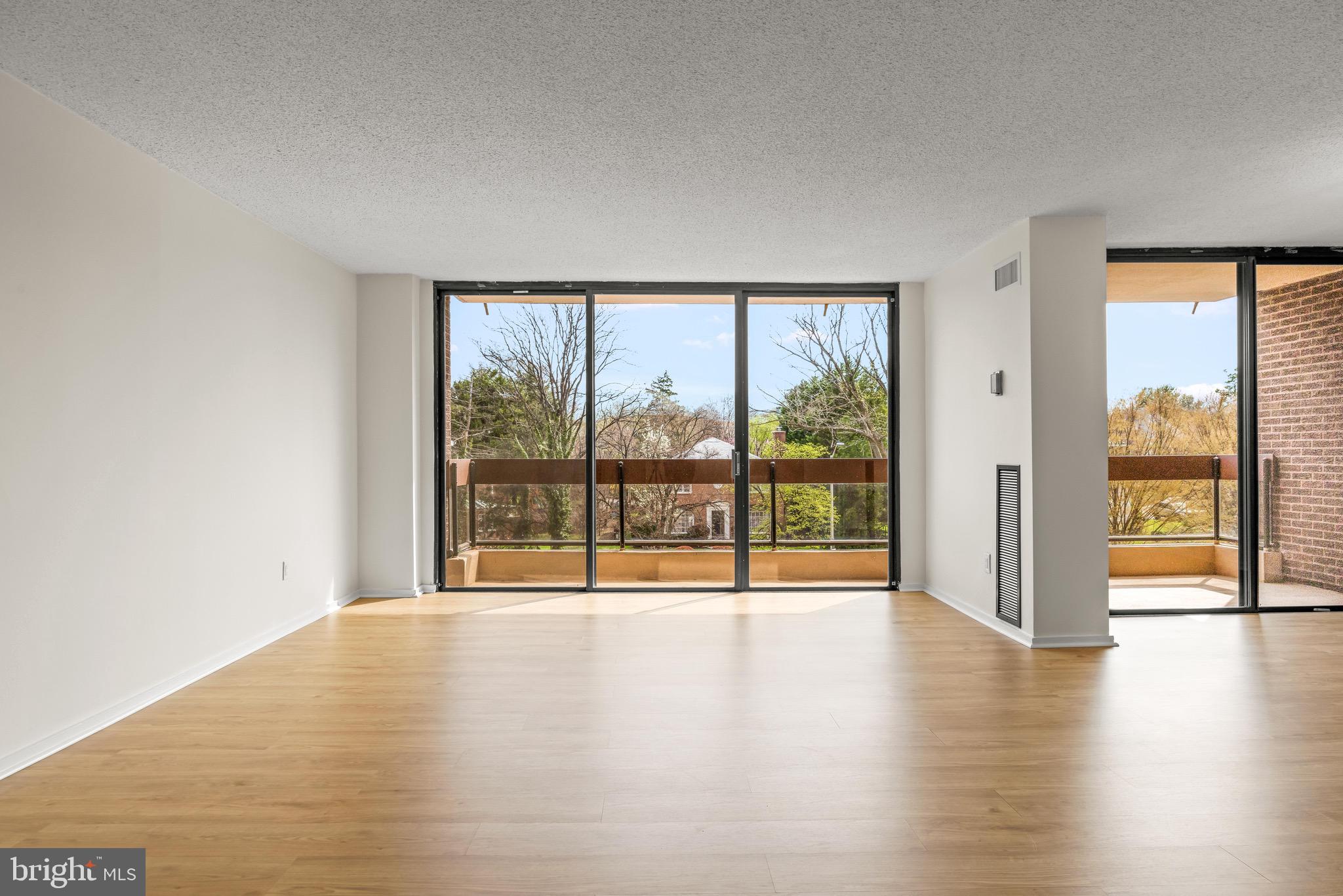 WINTHROP HOUSE - Residential