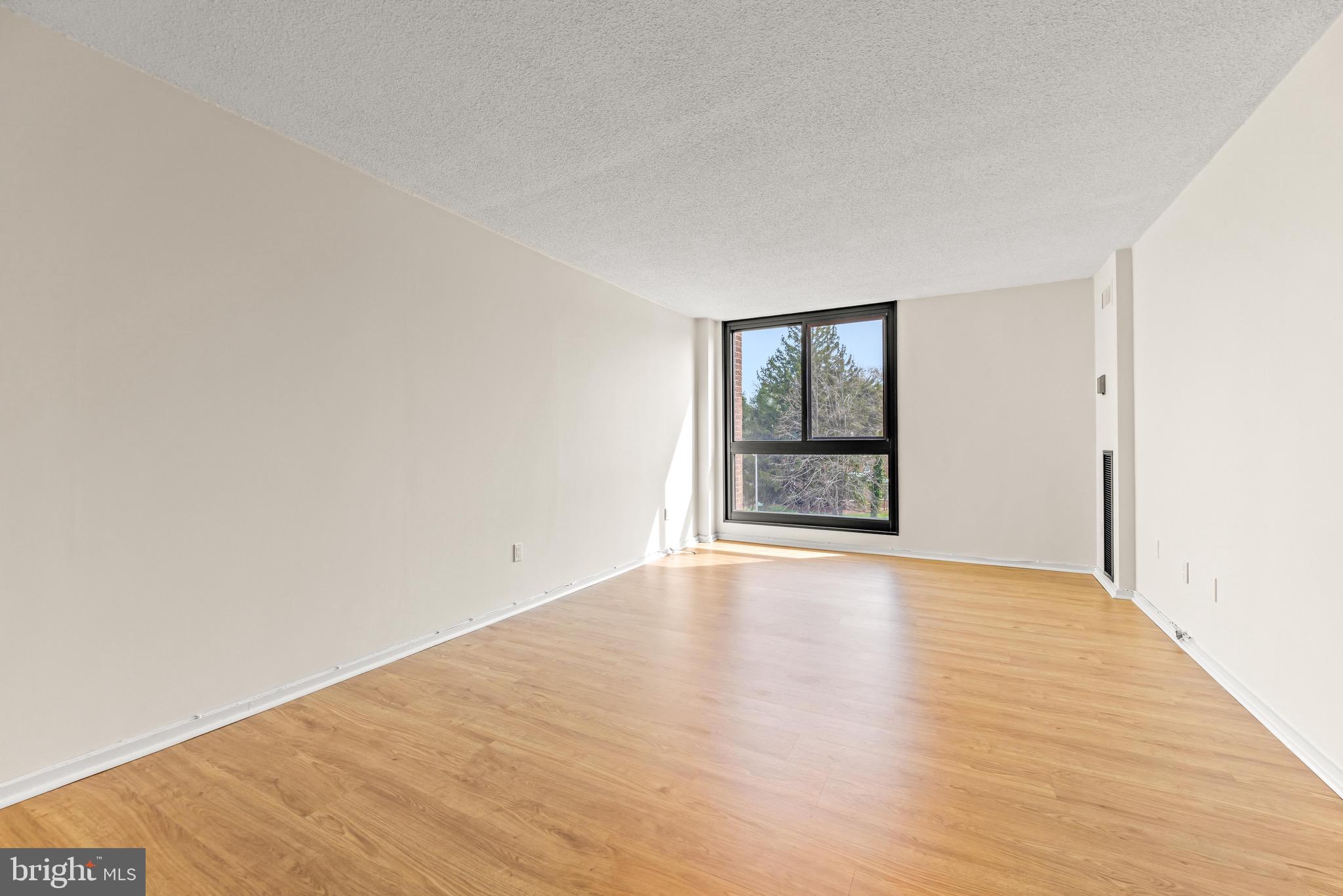 WINTHROP HOUSE - Residential