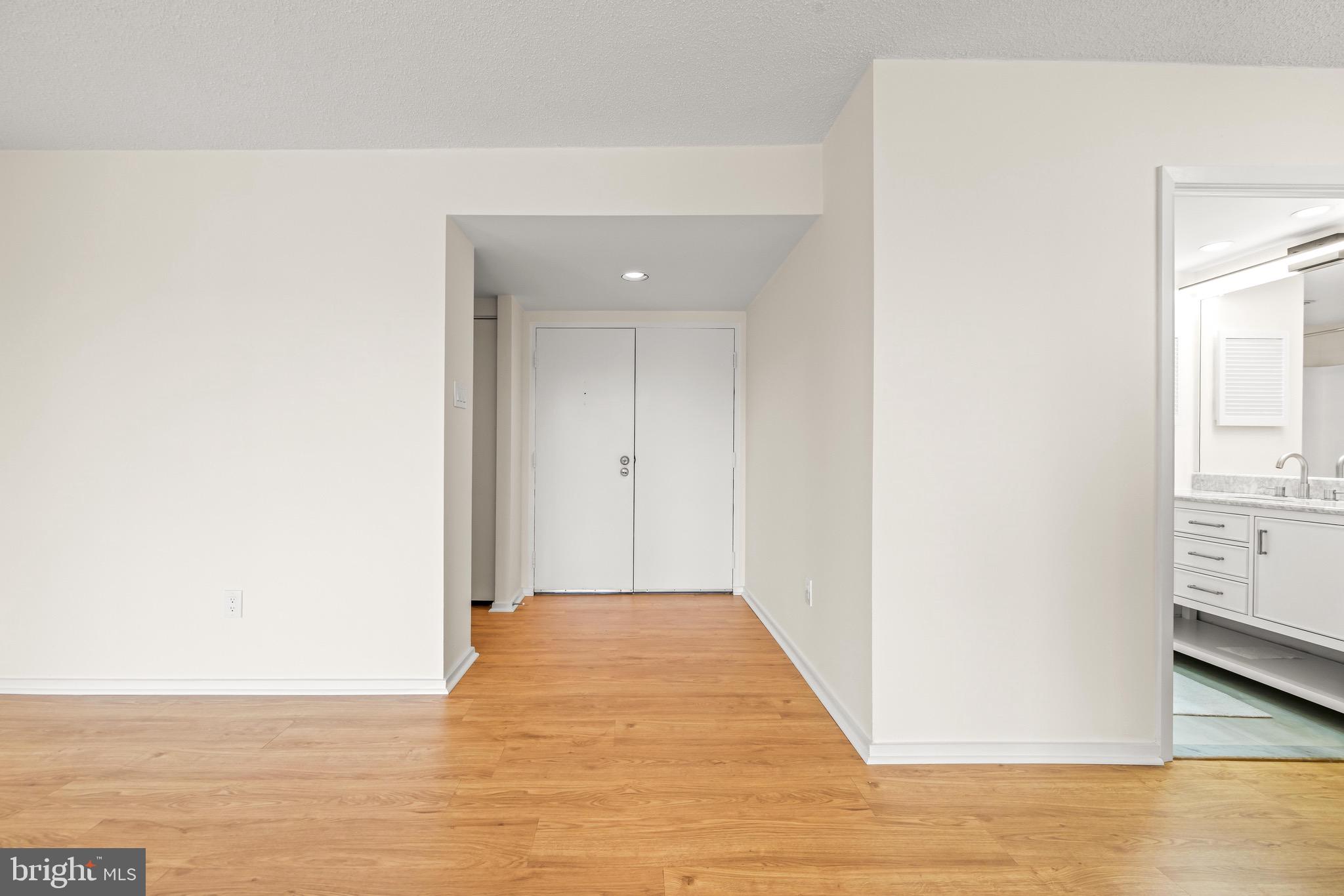 WINTHROP HOUSE - Residential