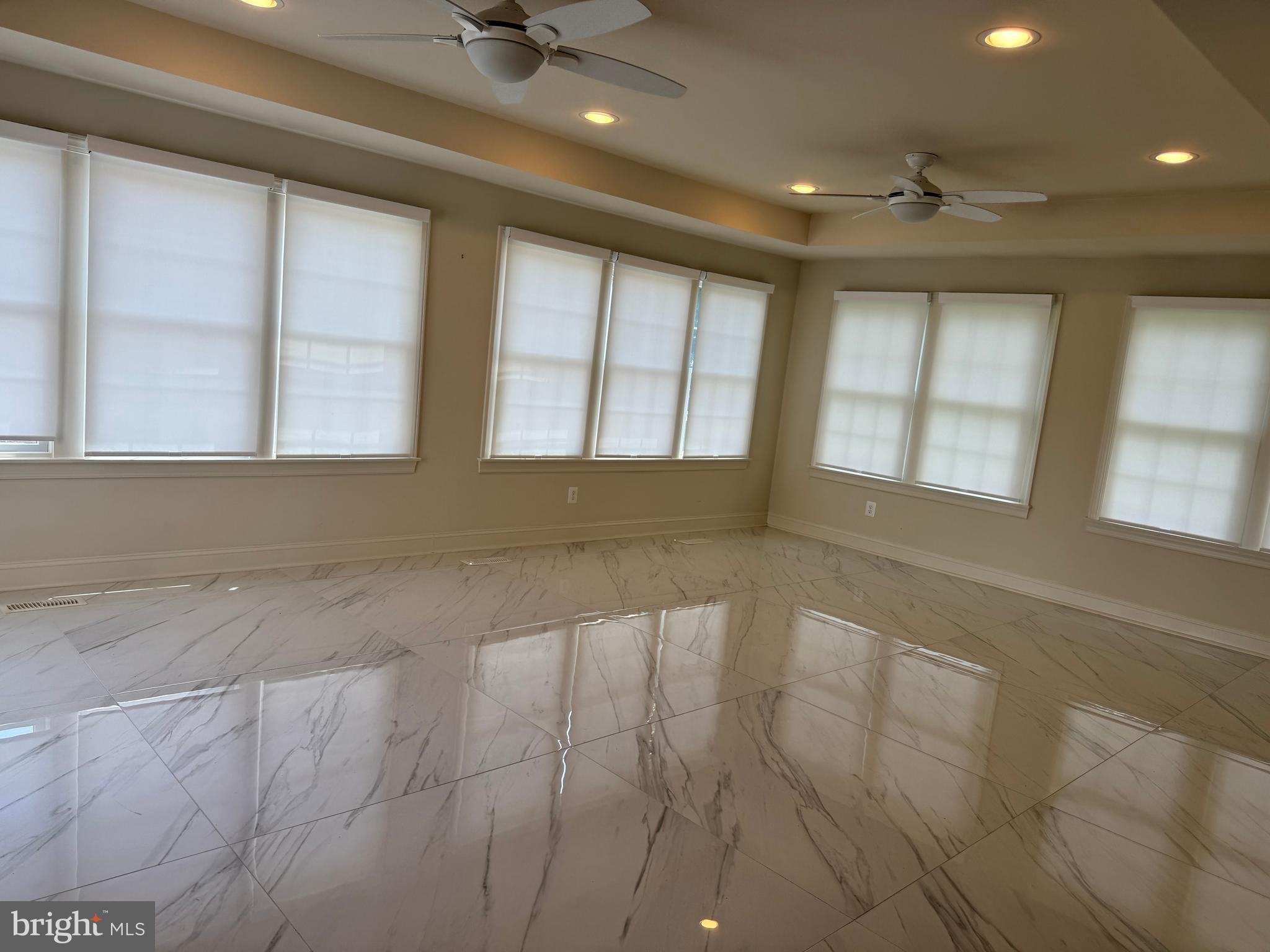 LOUDOUN VALLEY VILLAGES - Residential Lease