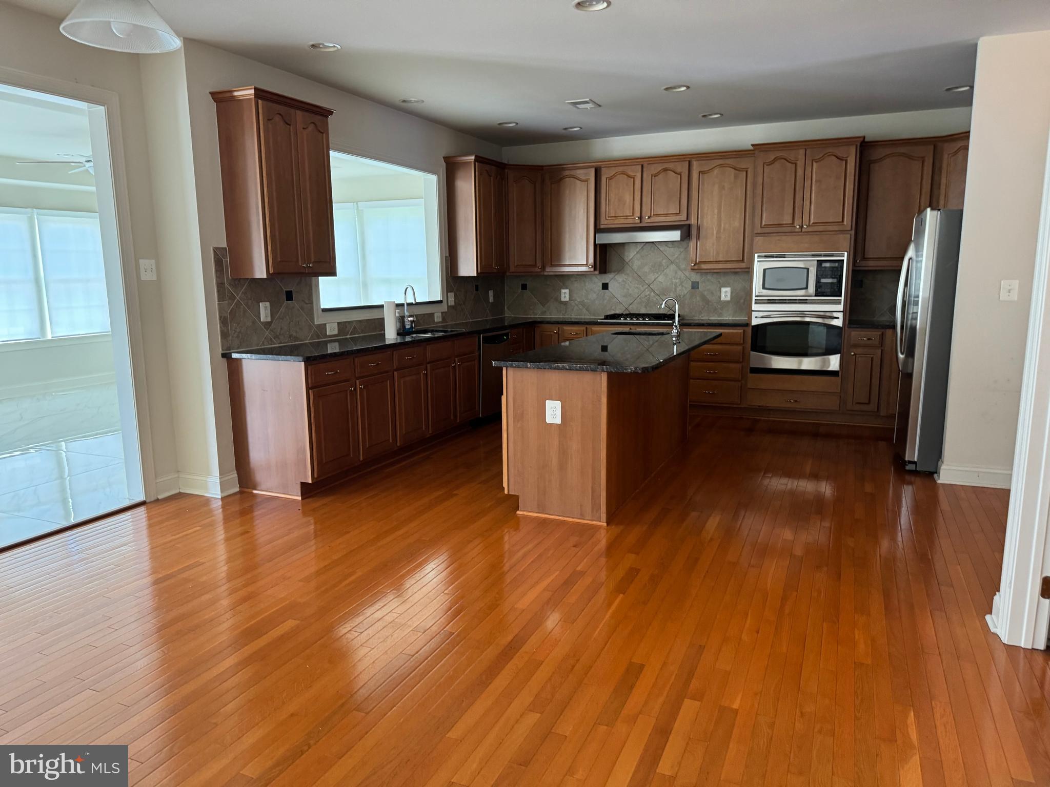 LOUDOUN VALLEY VILLAGES - Residential Lease