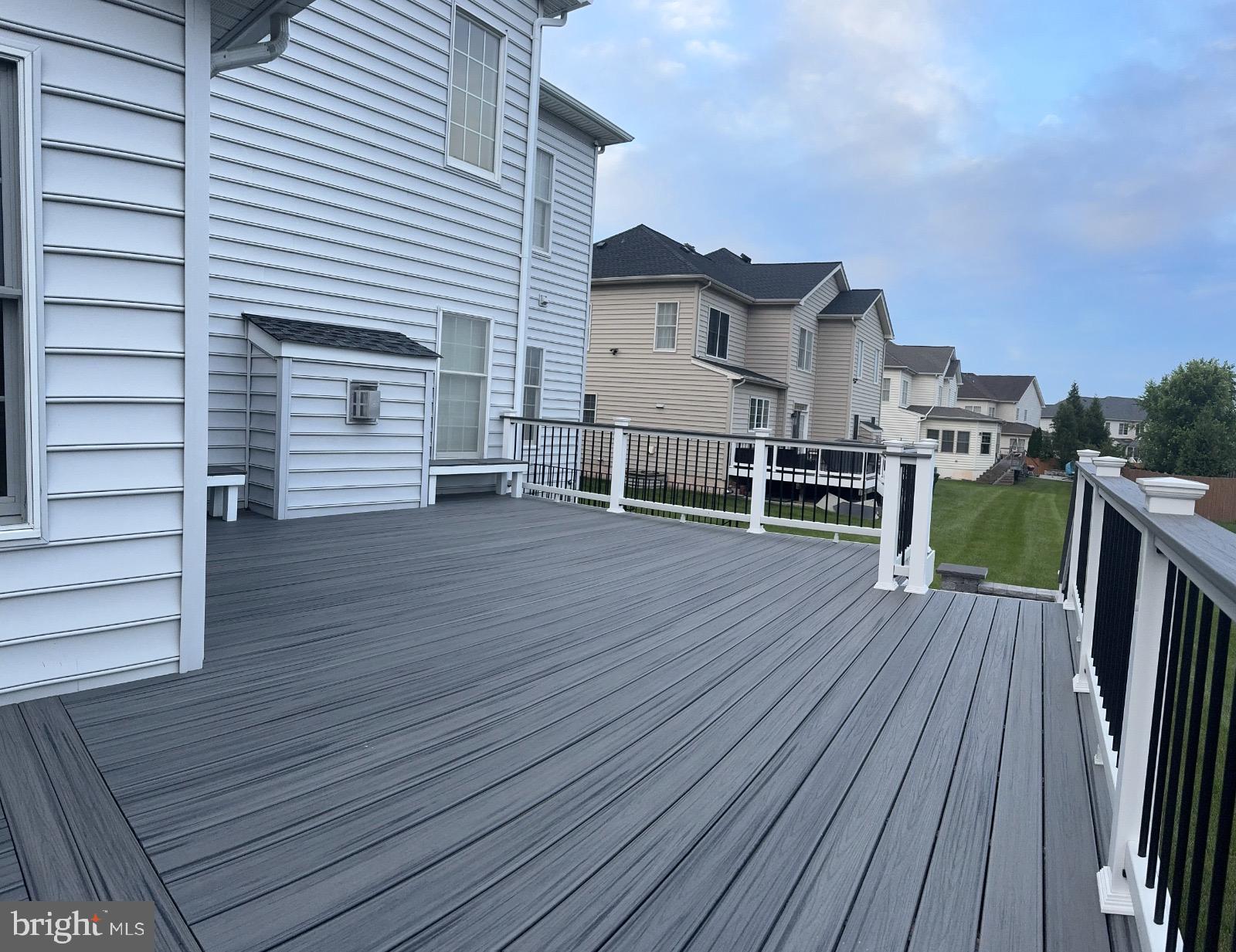 LOUDOUN VALLEY VILLAGES - Residential Lease