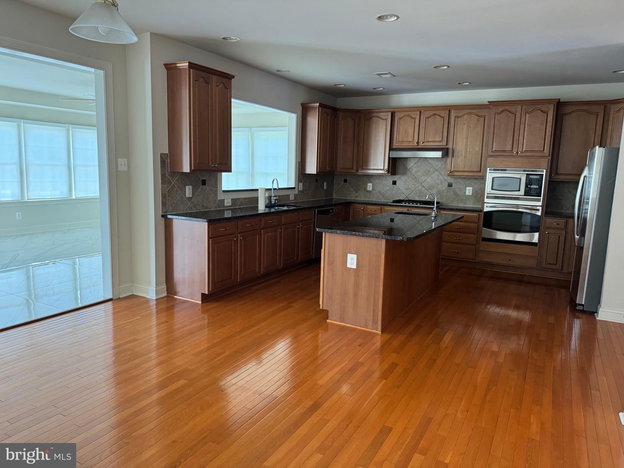 LOUDOUN VALLEY VILLAGES - Residential Lease