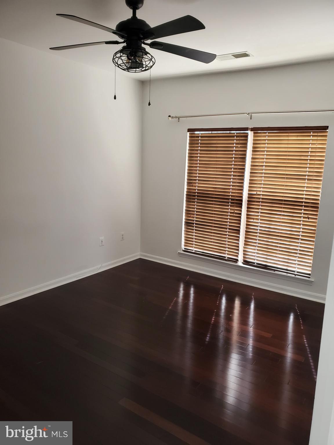 BOWIE TOWERS - Residential Lease