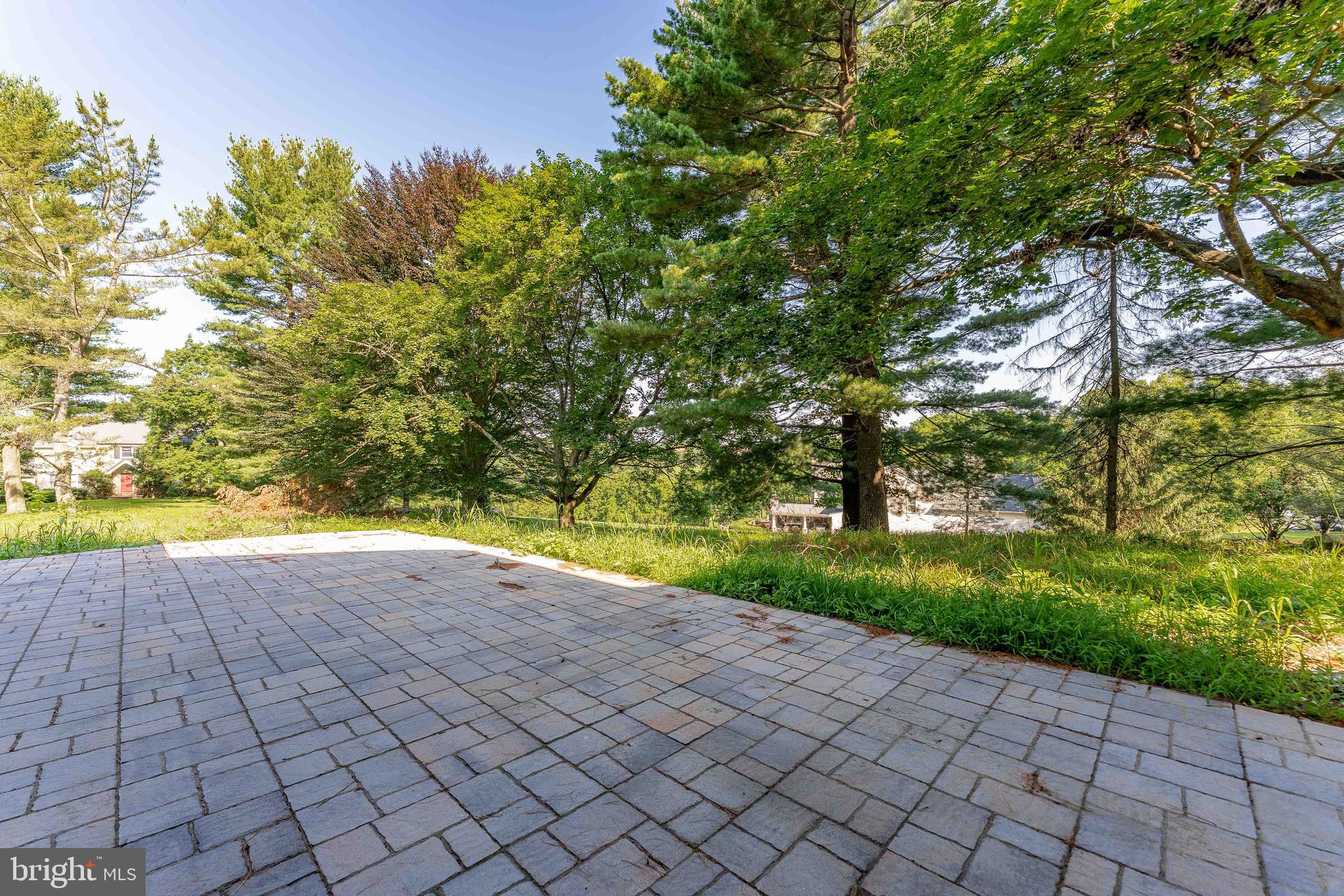 861 HILLSDALE ROAD